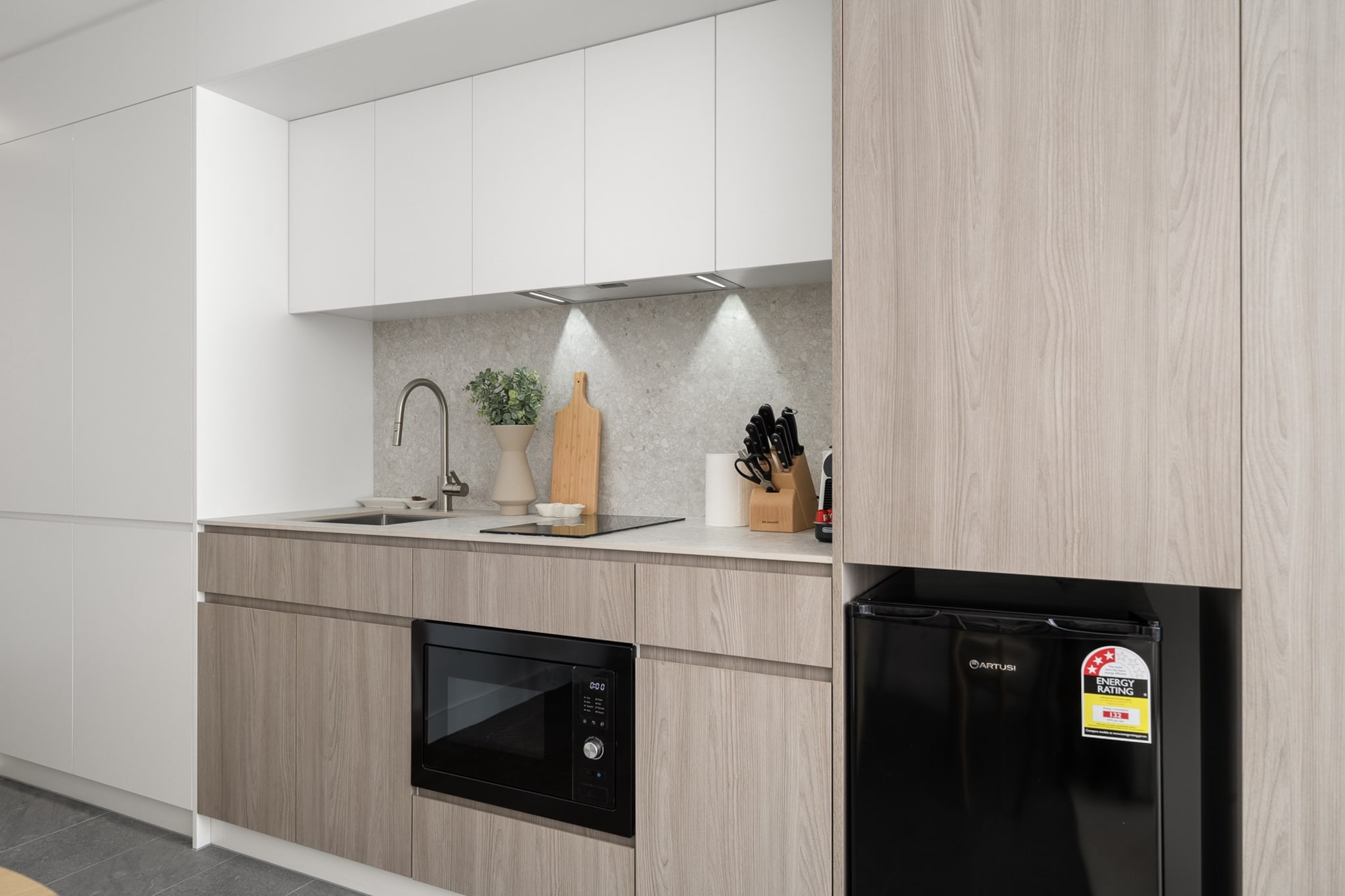 Bright & Cosy Studio in Prime Fremantle Location