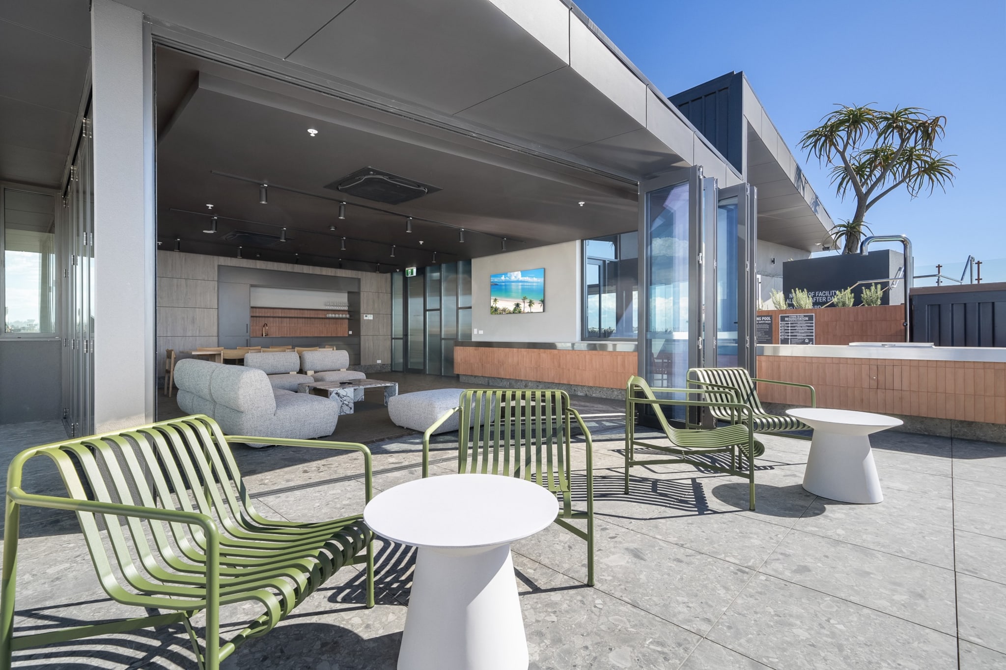 Stylish Studio Near Fremantle Cafés and Beaches