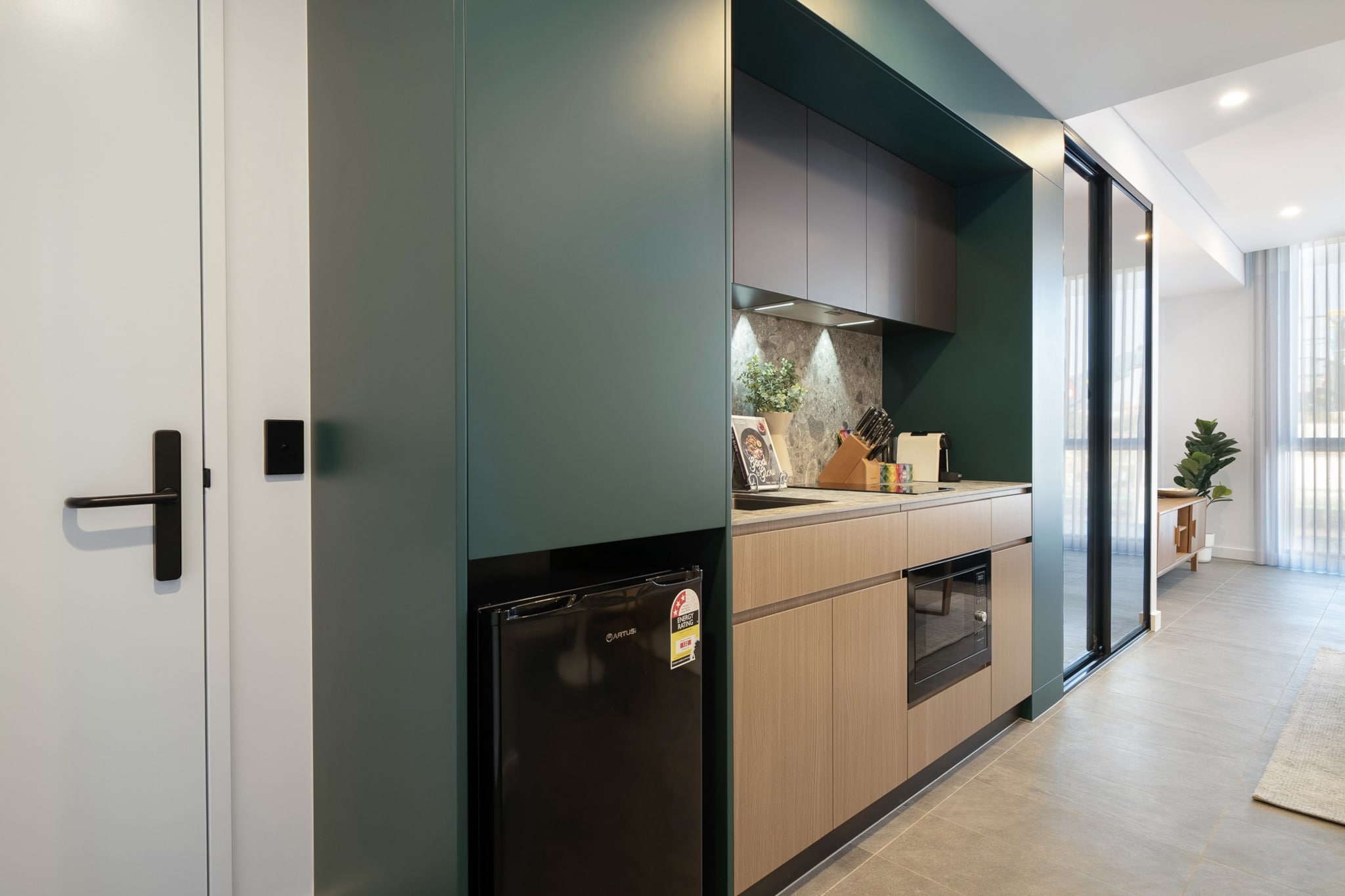 Modern Studio with Rooftop and BBQ Access