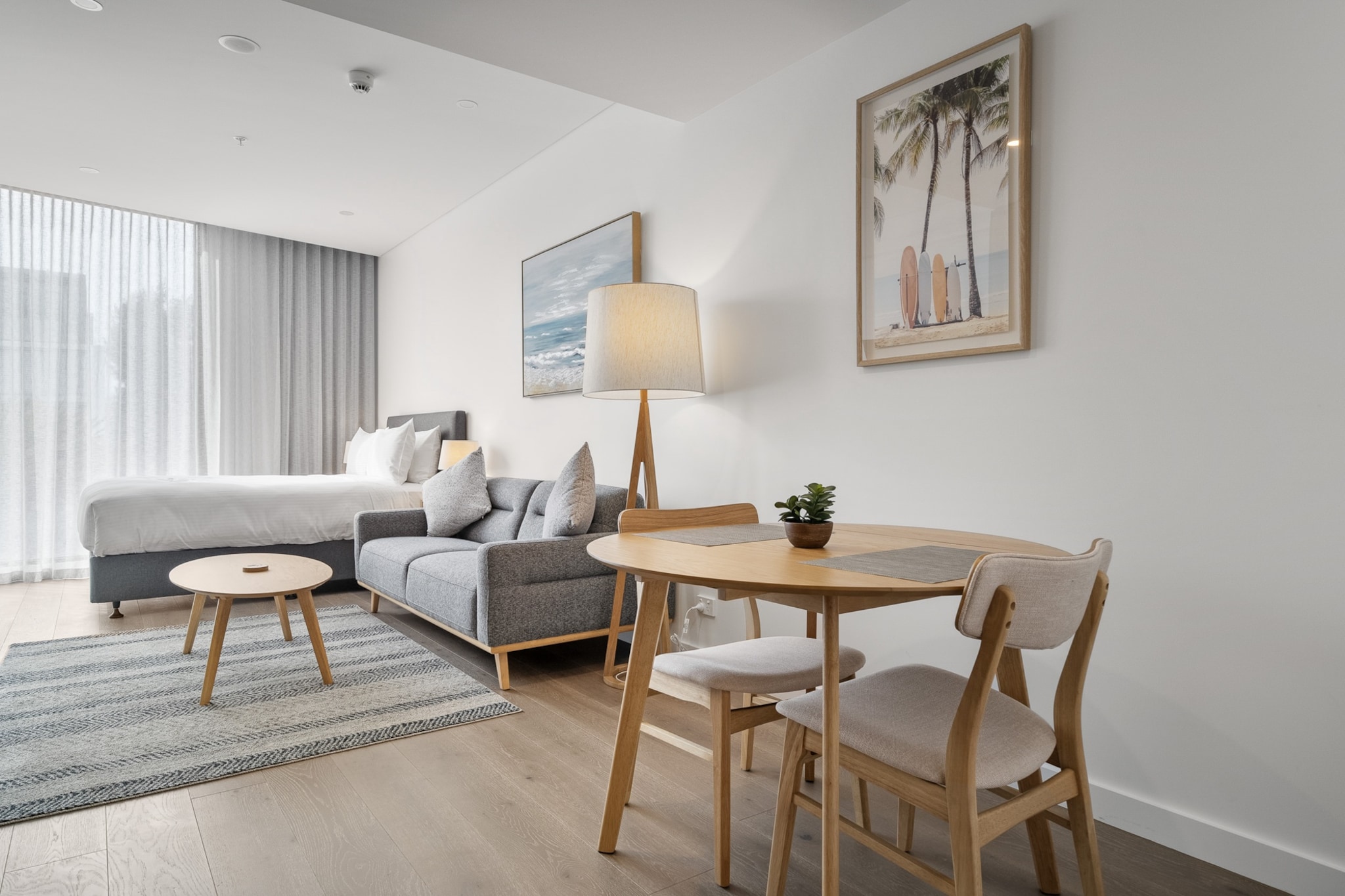 Bed Linen, Elevator, Hot Water, Internet Access DSL, Wardrobe, Living room(TV, seating area), Kitchen(dining table, stove, electric kettle, toaster, coffee machine, microwave, fridge, dishes and cutlery), bedroom(Queen Bed), bathroom(washbasin, toilet, iron, hairdryer, Towels/Sheets (Incl.), shampoo, body soap, Essentials, Conditioner, Shower gel), First Aid, Beach, Play area, cot, heating, air conditioning, Carbon monoxide detector, Coffee, Long term stays allowed, Near Ocean, Room-darkening shades, Town, Wine glasses