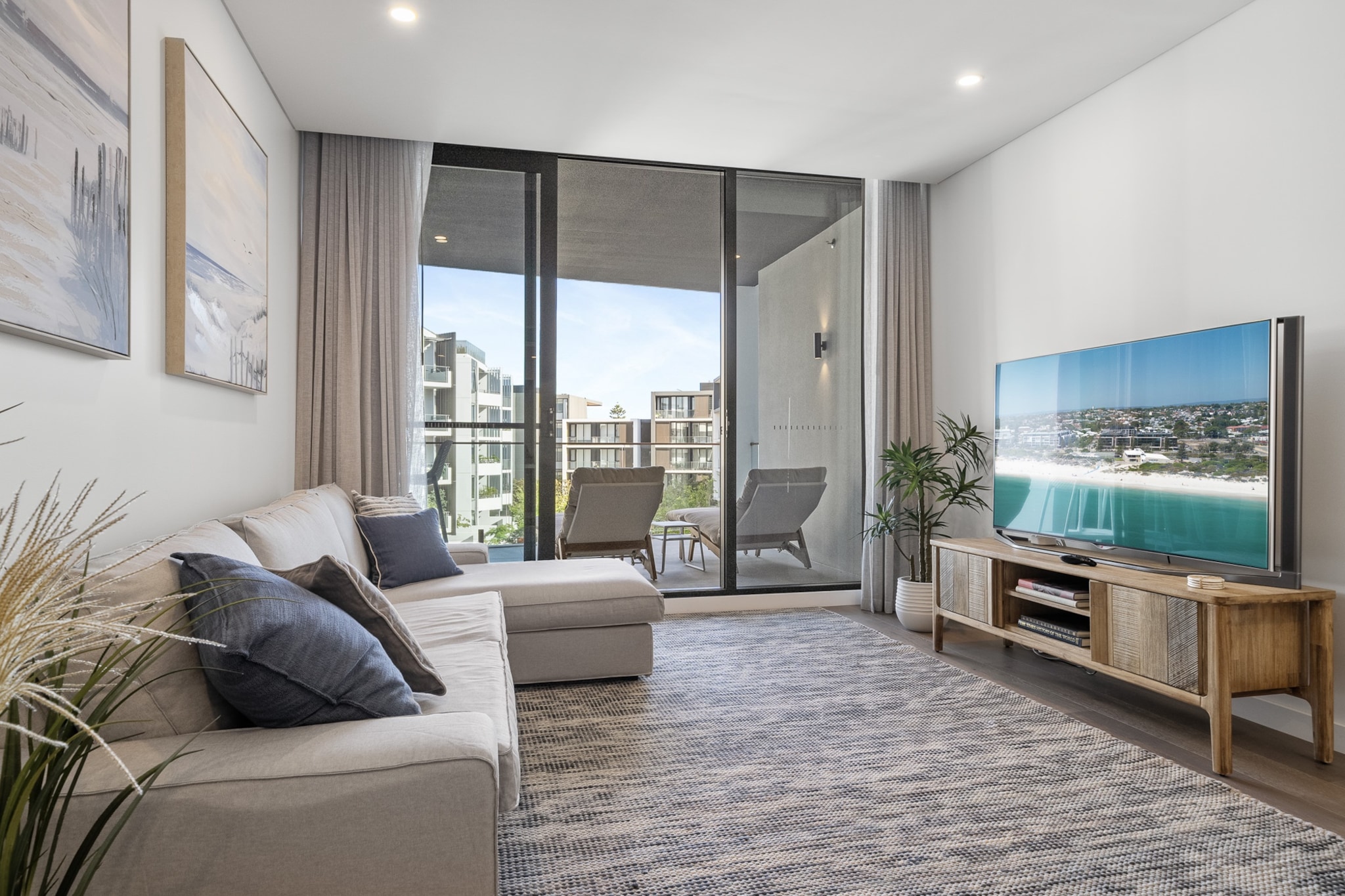Cosmopolitan 1-Bed - Fremantle Beach Front