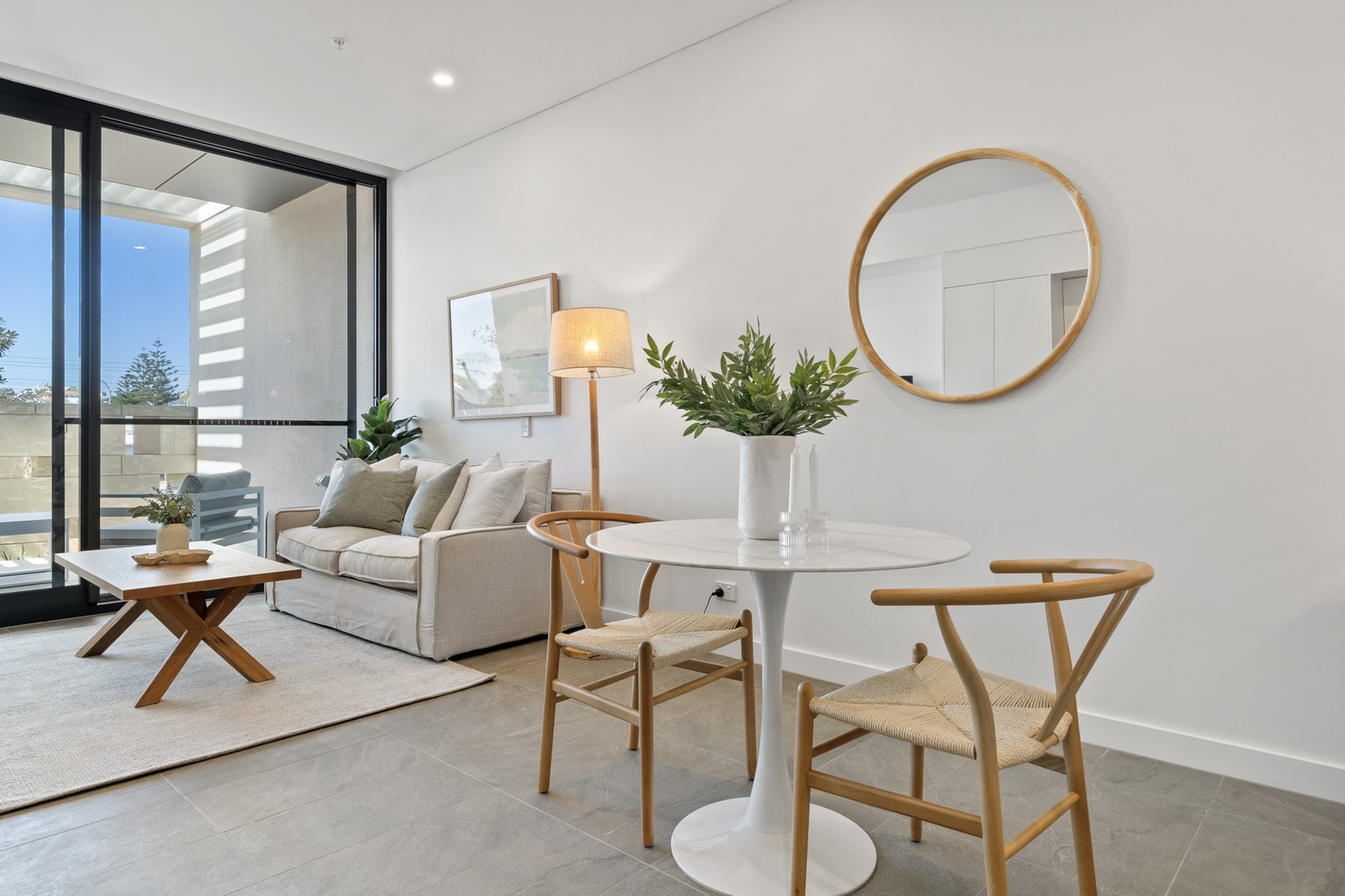 Chic Ground-Floor Studio Near Local Cafés