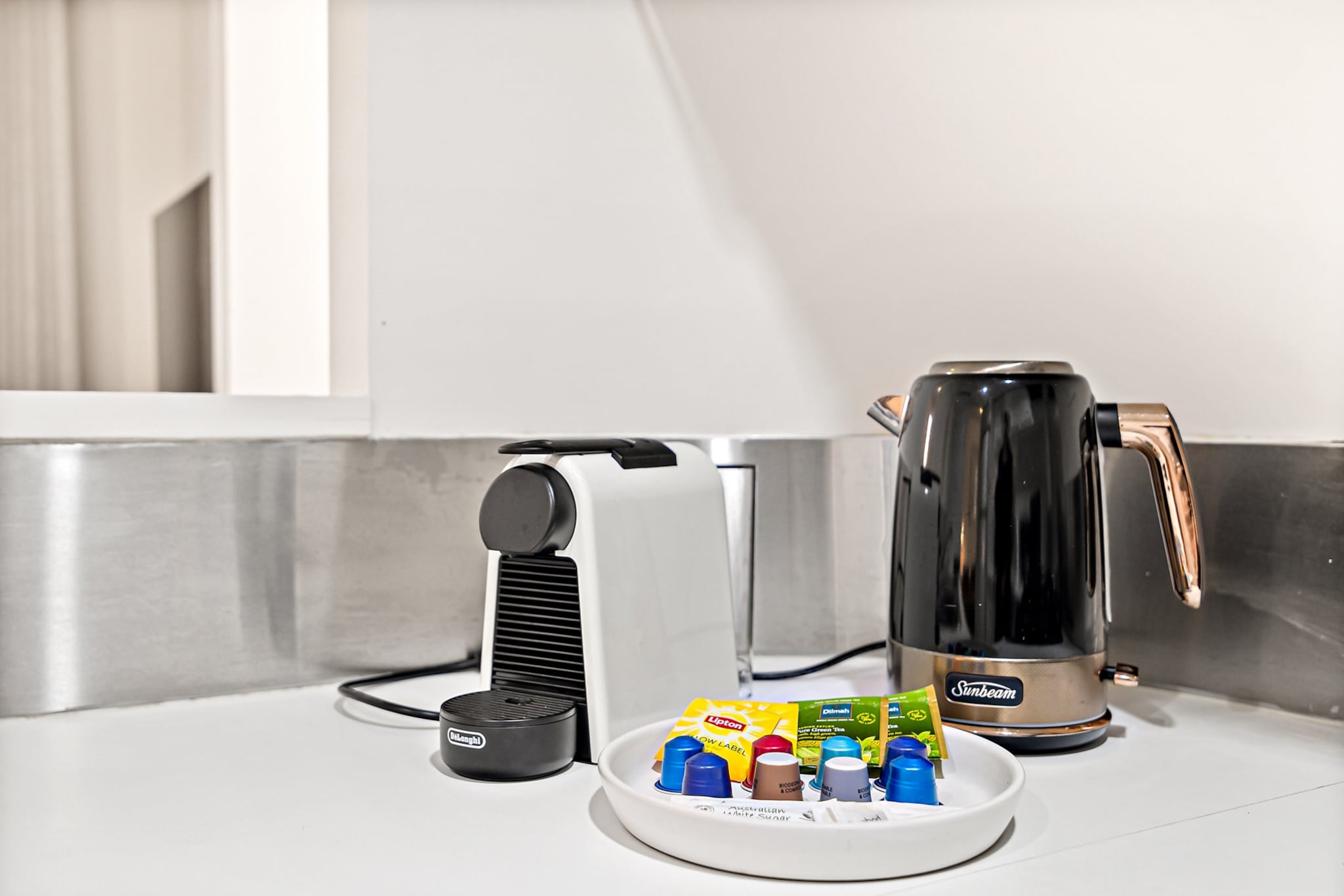 Modern East Melbourne 2-Bed Apartment with Parking