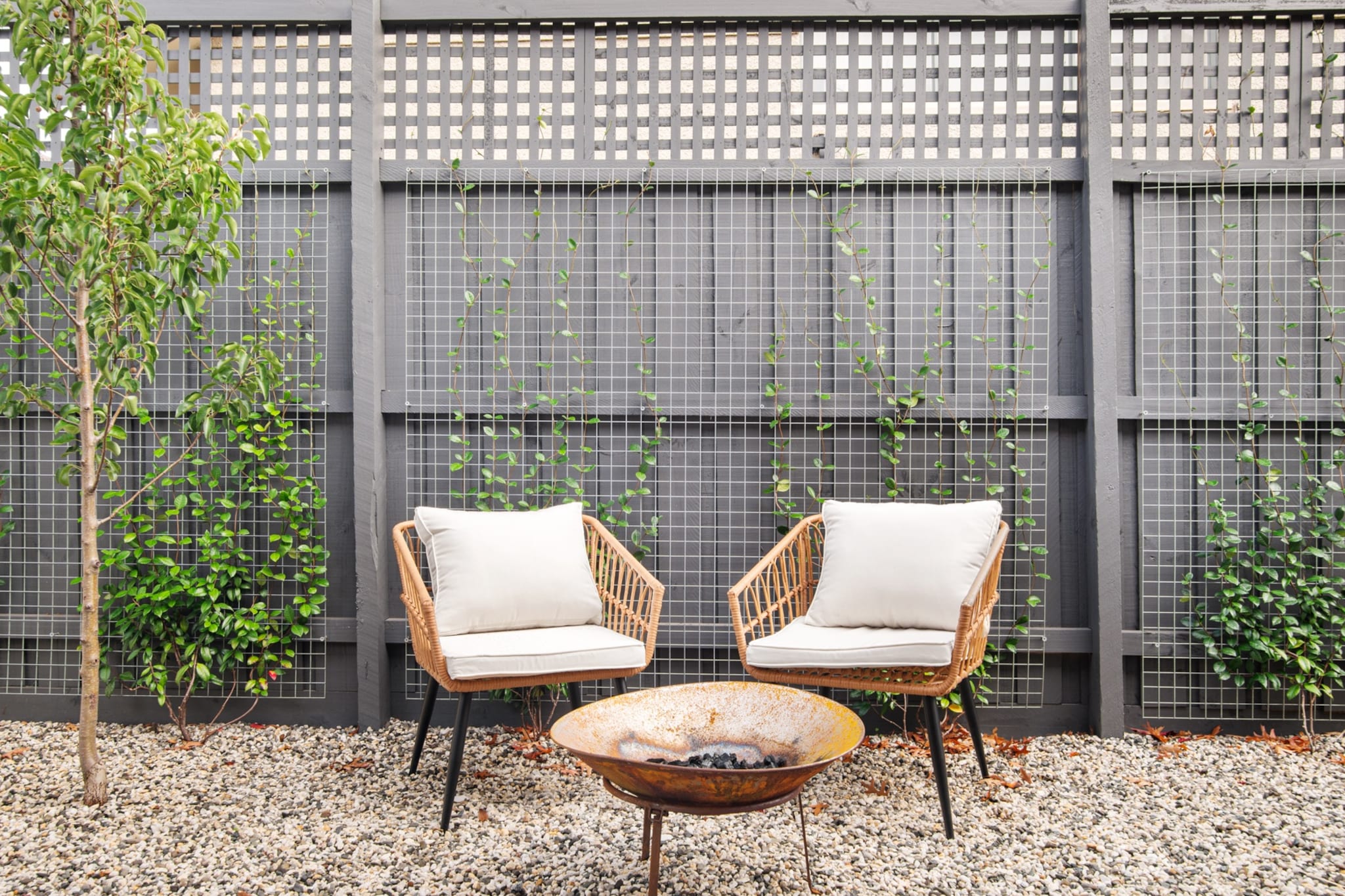 Wellness Escape: 1-Bed Home + Studio & Sauna