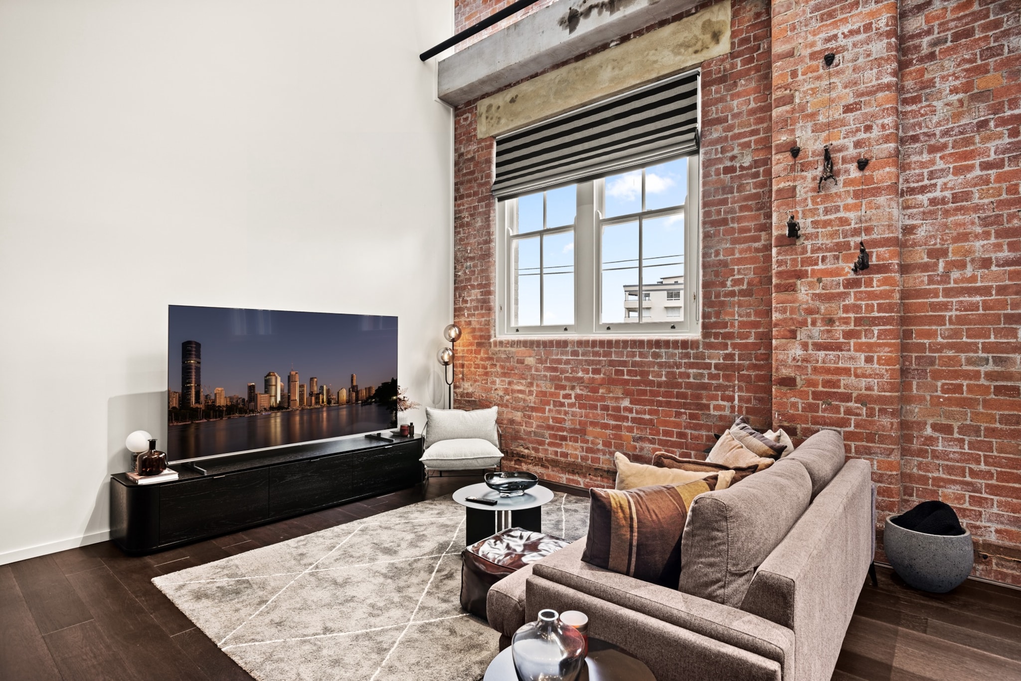 Stylish Riverside 2-Bedroom Apartment in Teneriffe