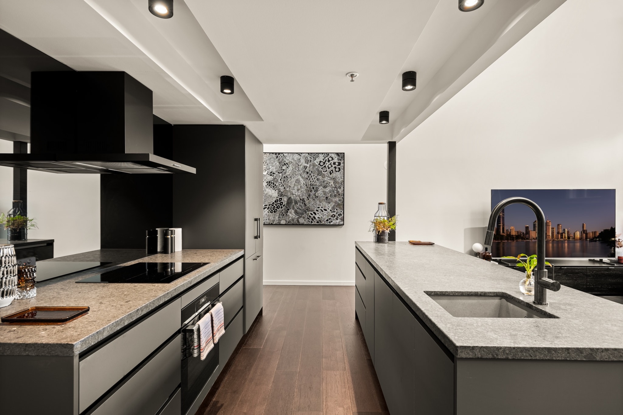 Stylish Riverside 2-Bedroom Apartment in Teneriffe