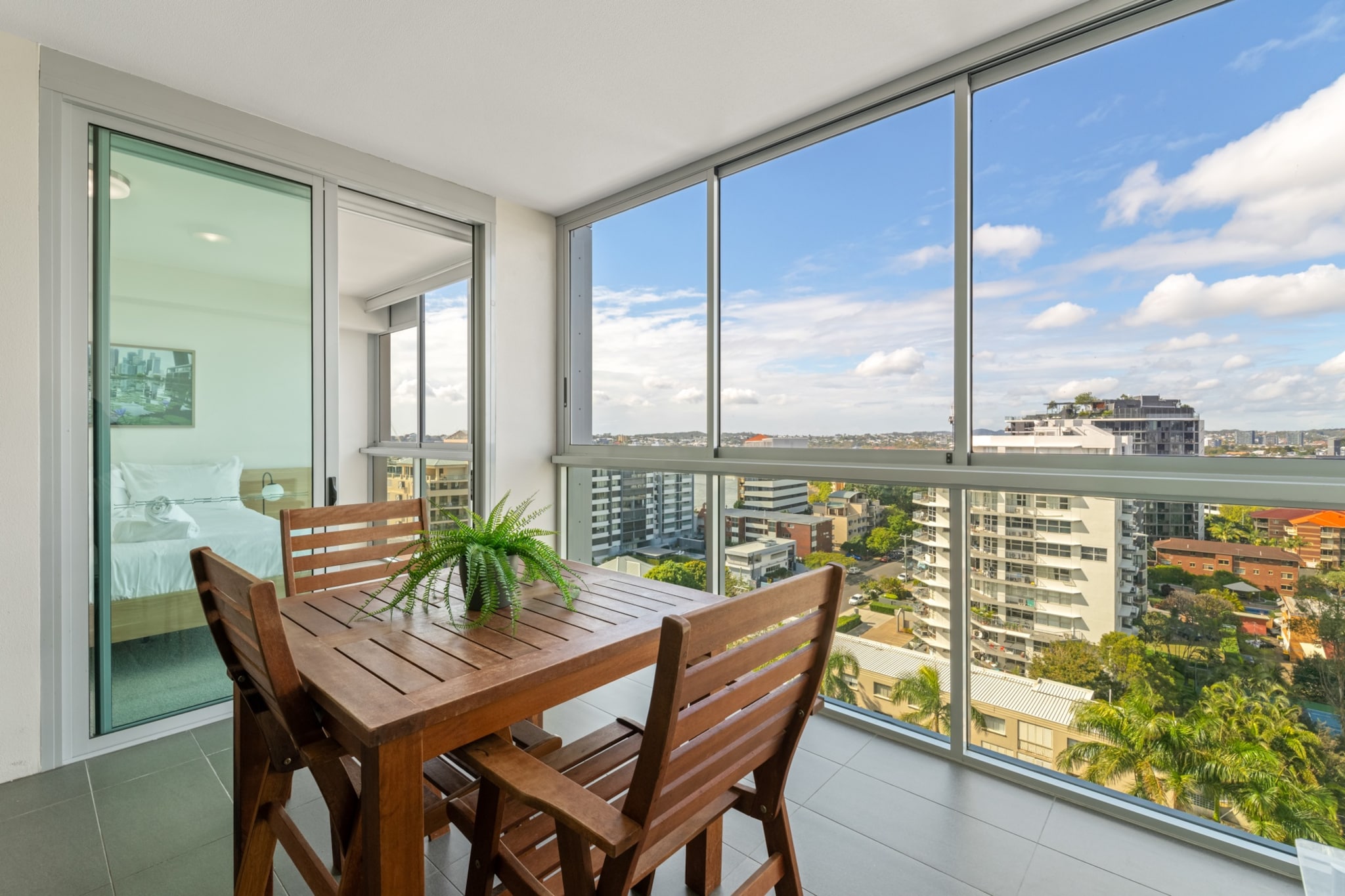Kangaroo Point 2-Bed Flat with Gym & Pool