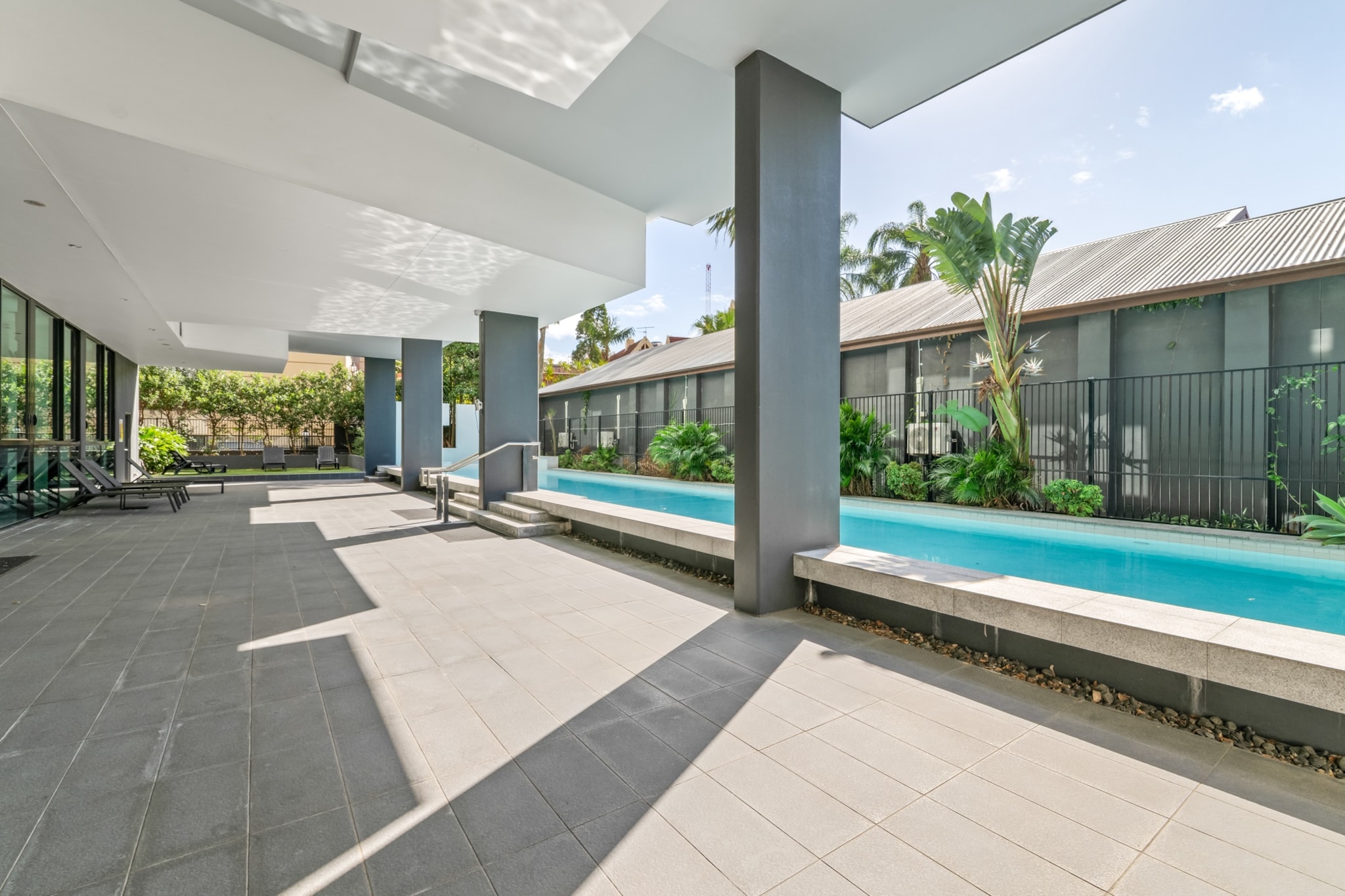 Kangaroo Point 2-Bed Flat with Gym & Pool