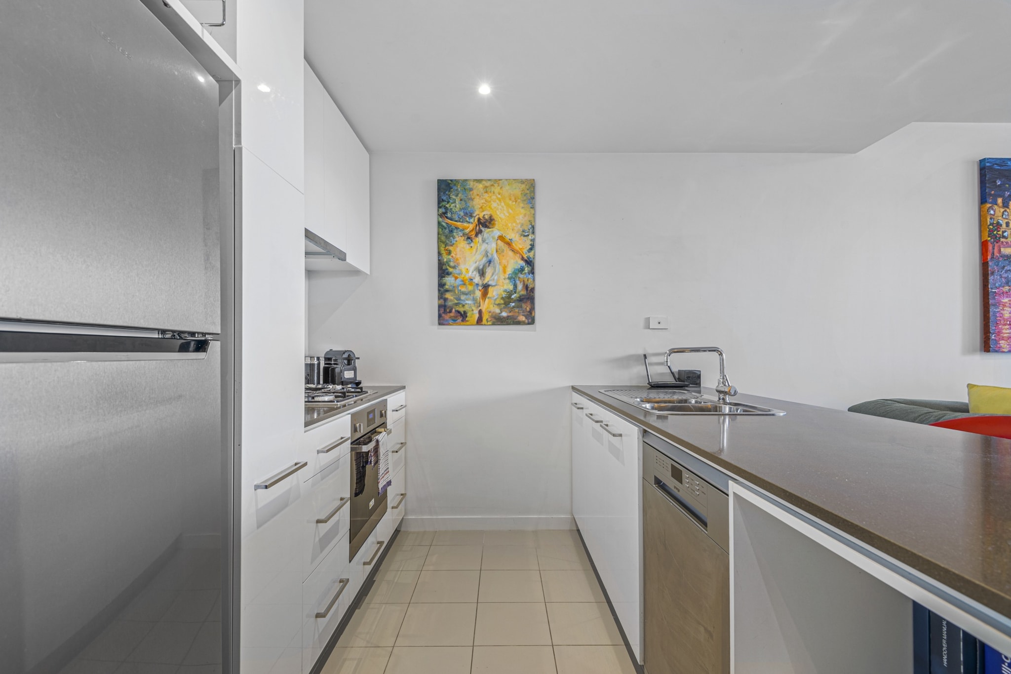 Docklands Waterfront Elegance with Cityscape Views