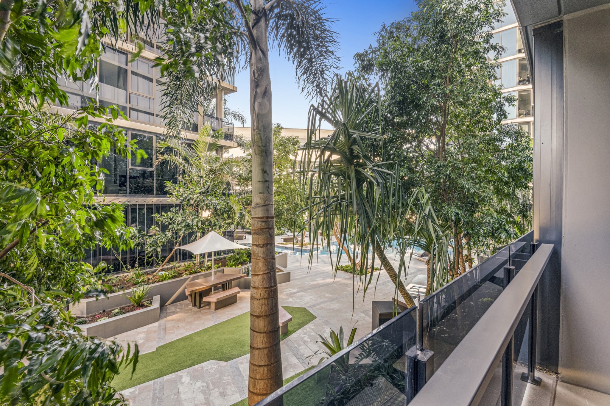 Modern South Bank Apt | Walk to Dining