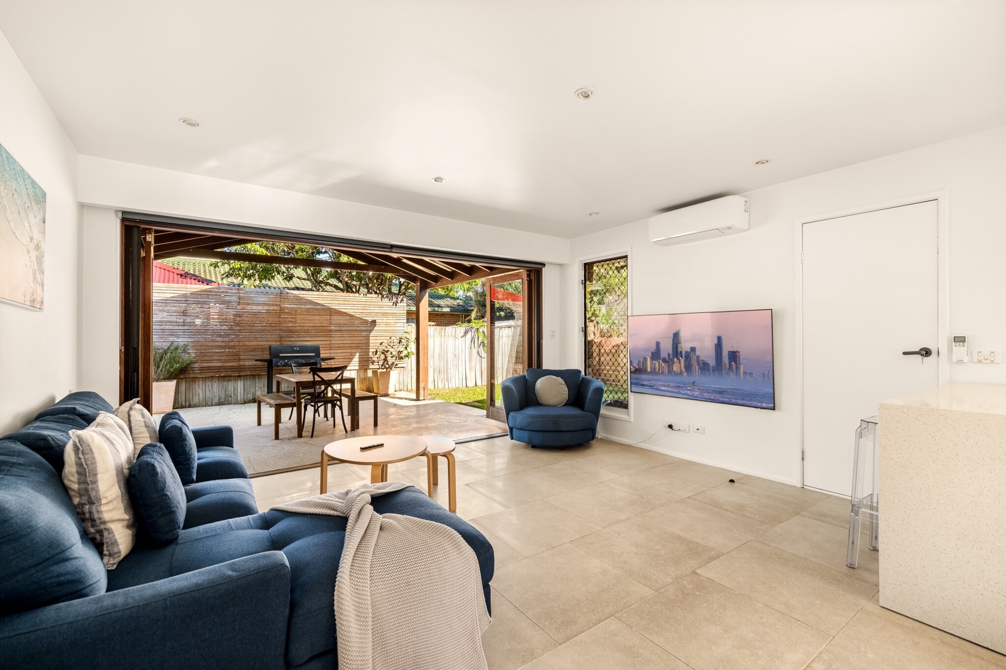 2-Bed Beach Escape with Courtyard