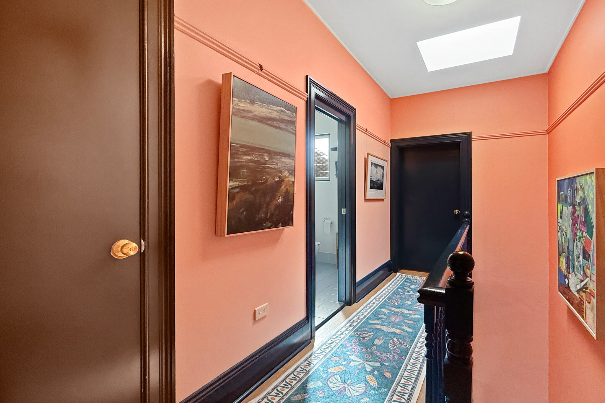 Bed Linen, Desk, Fan, Hot Water, Internet Access DSL, Safe, Wardrobe, Living room(TV, dining table), Kitchen(fireplace, stove, electric kettle, toaster, coffee machine, oven, microwave, dishwasher, fridge), bedroom(double bed), bathroom(shower, washbasin, toilet), First Aid, Beach, Indoor play area, tumble dryer, bath tub, washing machine, balcony or terrace, heating, air conditioning, iron, hairdryer, Towels/Sheets (Incl.), shampoo, body soap, Essentials, dishes and cutlery, Dedicated workspace, Carbon monoxide detector, Coffee, Conditioner, Fireplace guards, Long term stays allowed, Near Ocean, Room-darkening shades, Shower gel, Wine glasses