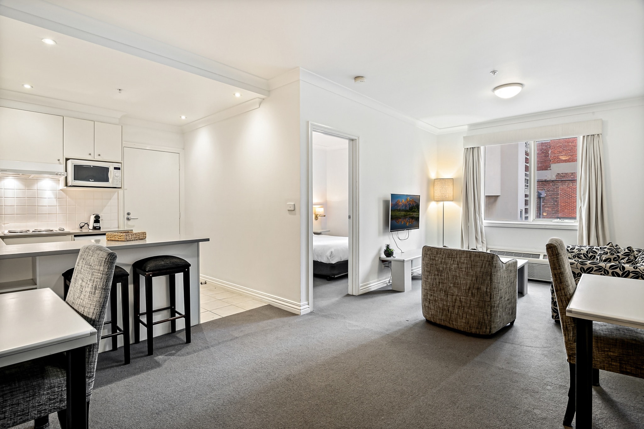 1-Bed Stay in Melbourneâ€™s Heart