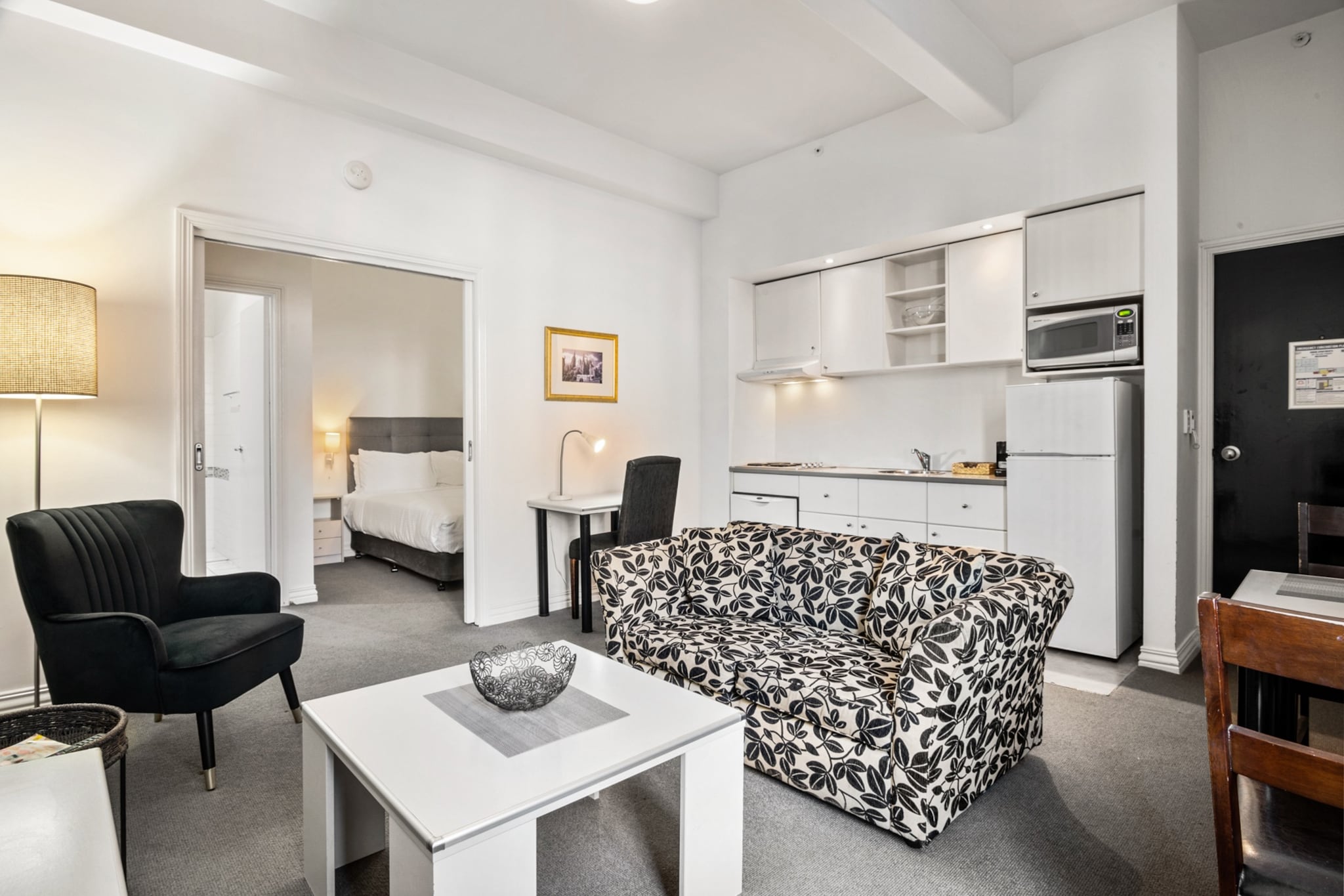 Bright 1-Bed Apartment Steps from Collins Street