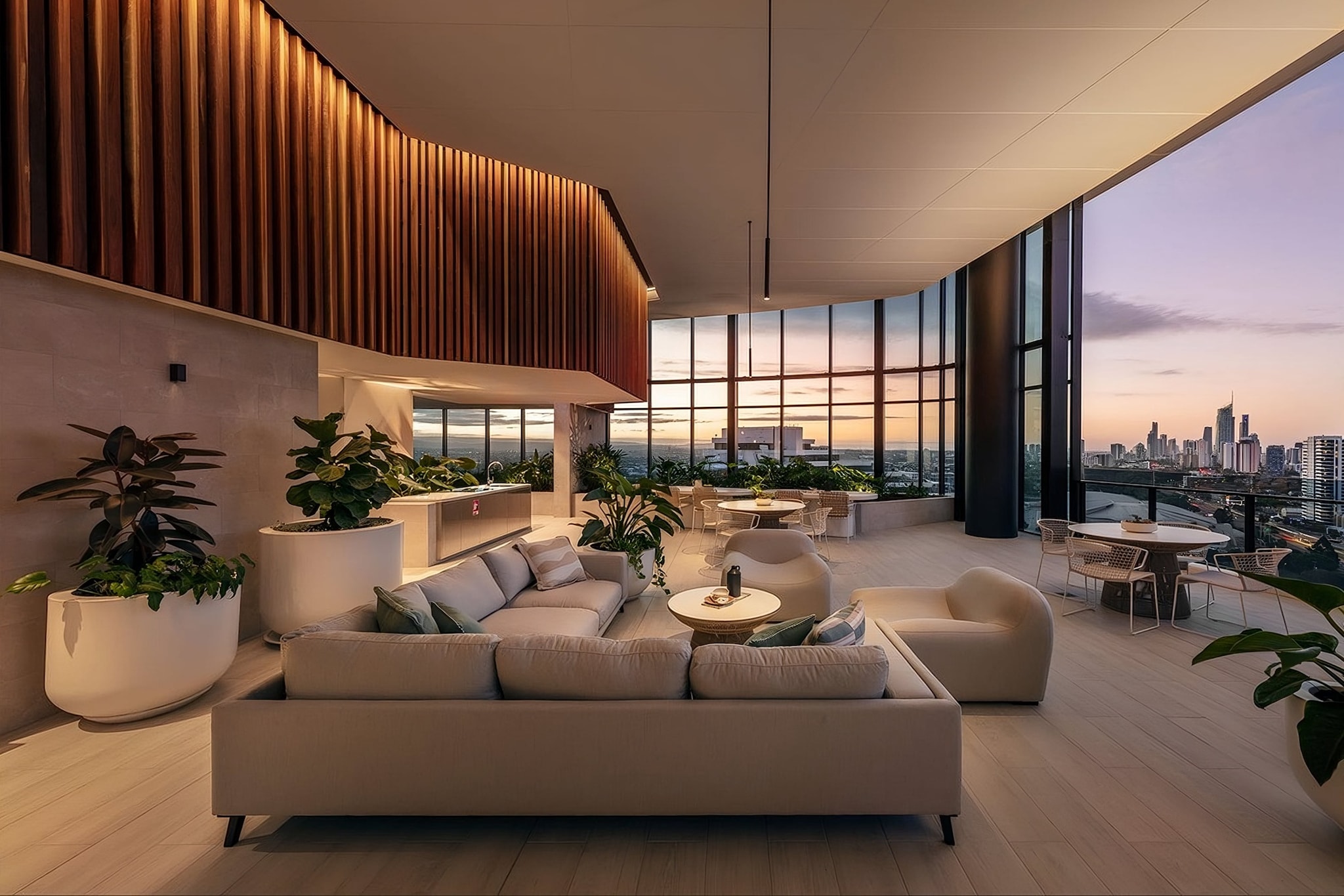 Elegant 2-Bed Broadbeach Hotel with Ocean View