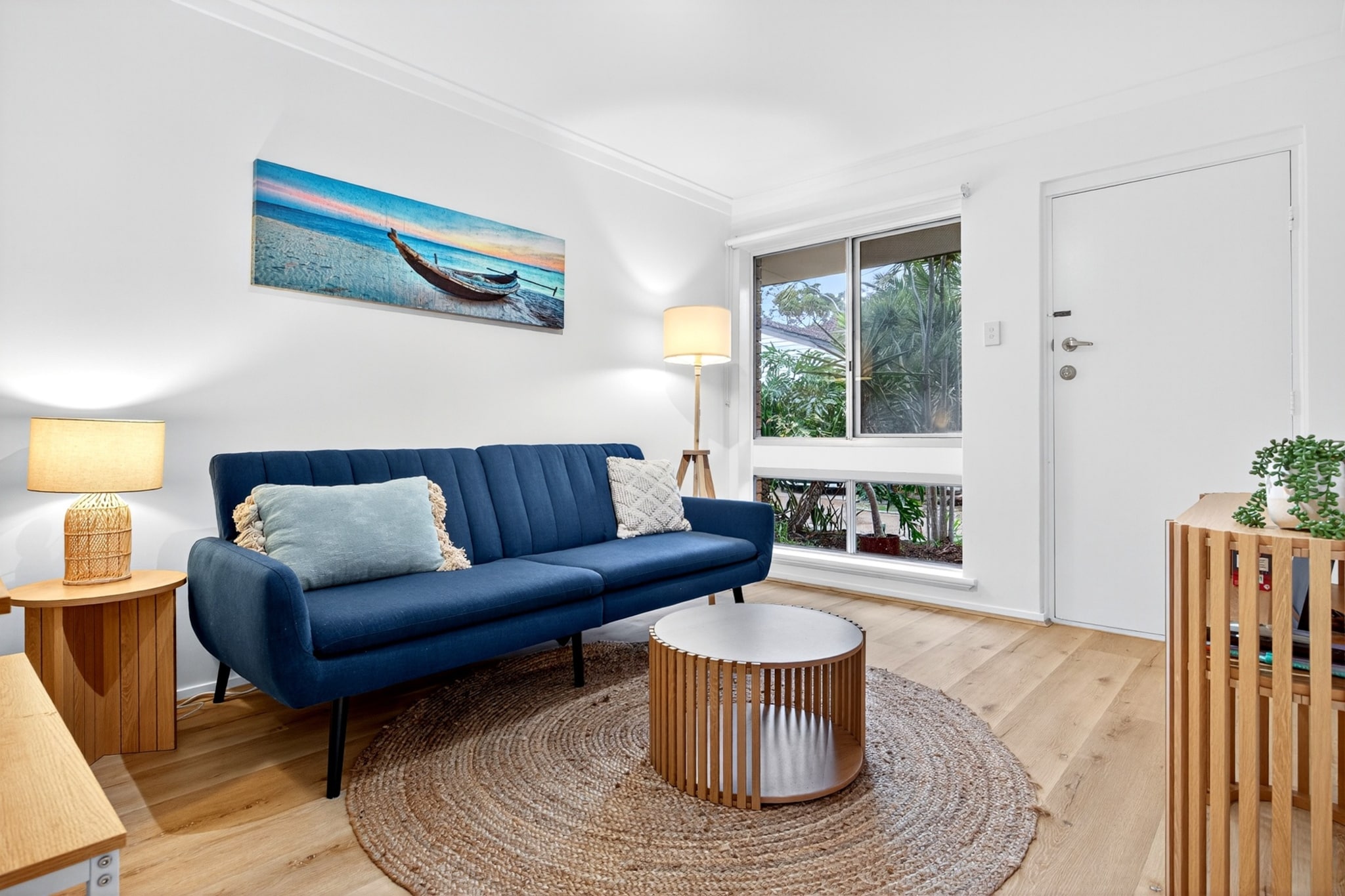 Bright 2-Bed Unit Near Scarborough Beach