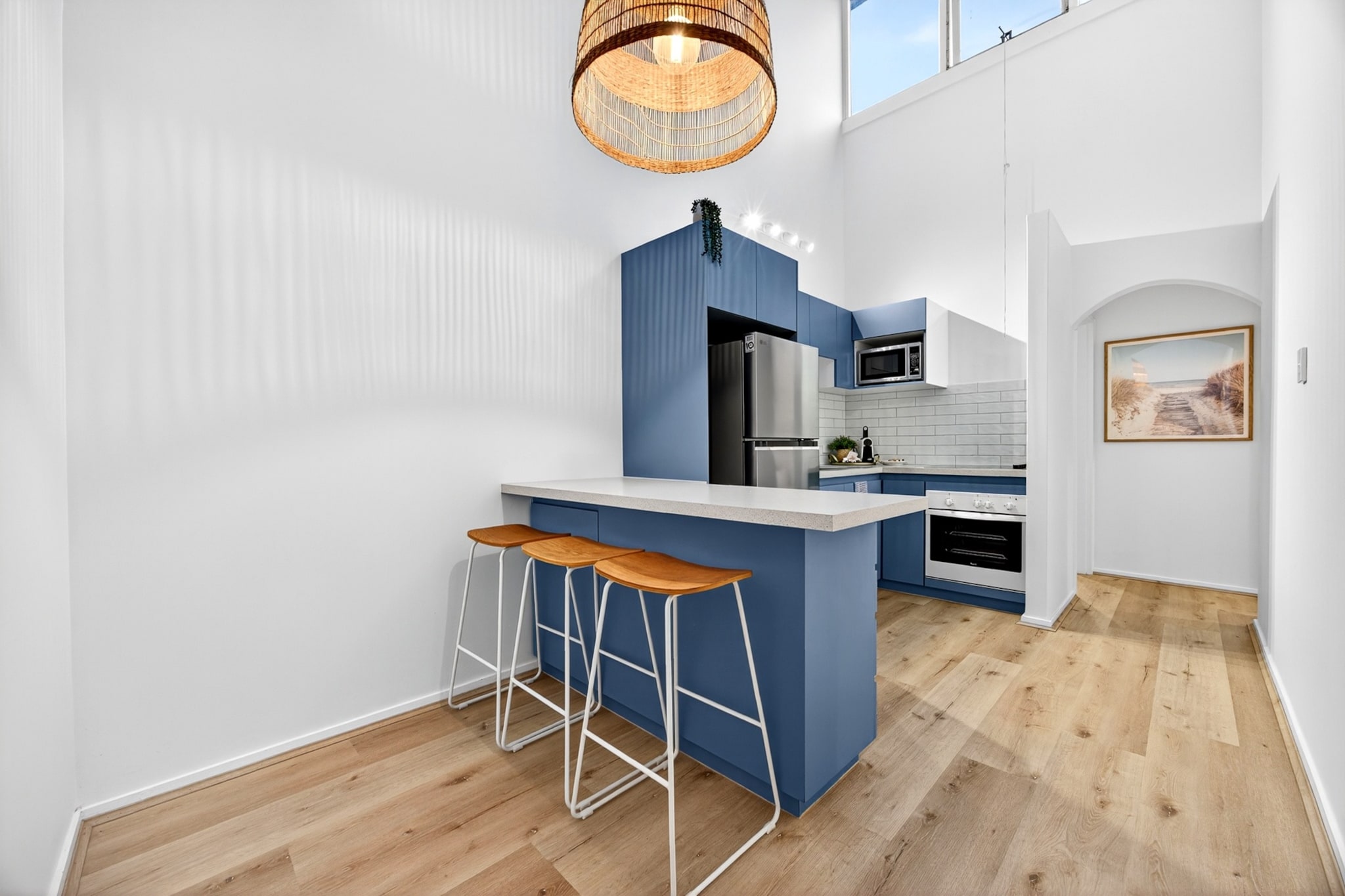 Bright 2-Bed Unit Near Scarborough Beach