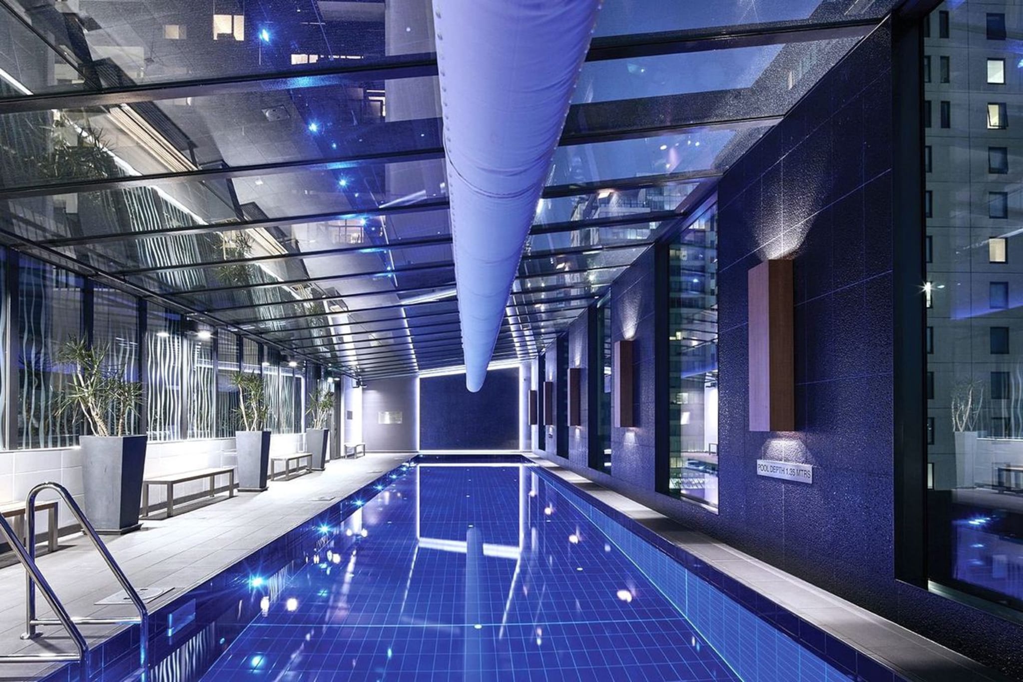 Chic 2-Bed Apartment with Balcony in Southbank