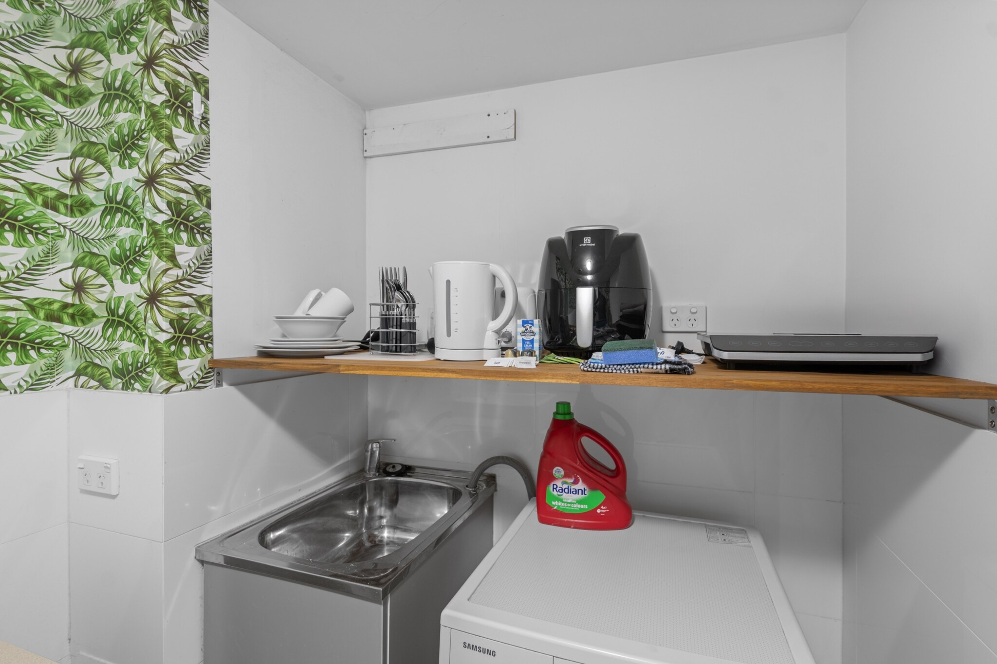 Studio with Balcony Access in Central Bowen Hills