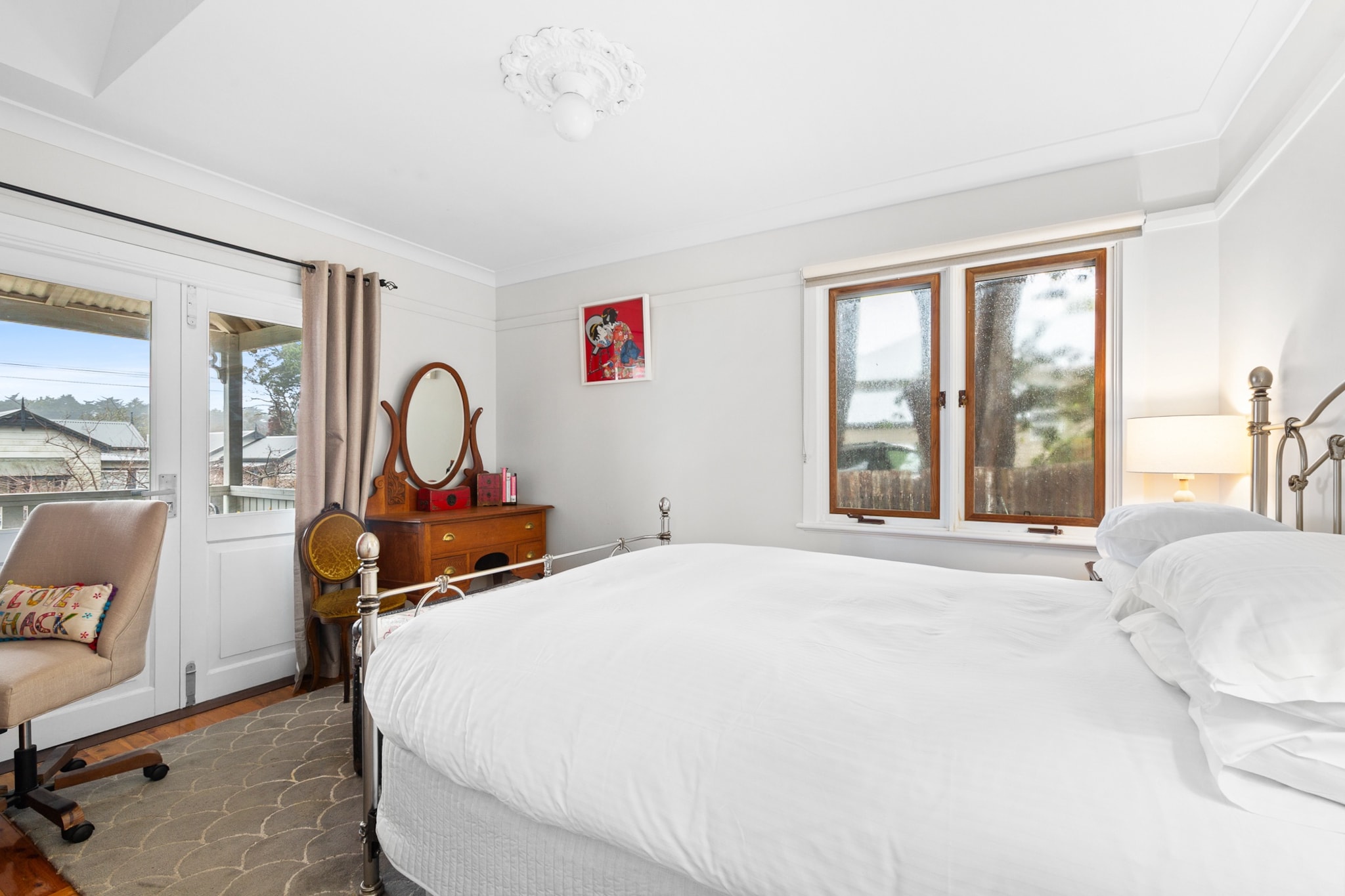 Bright 3-Bed House with Garden,