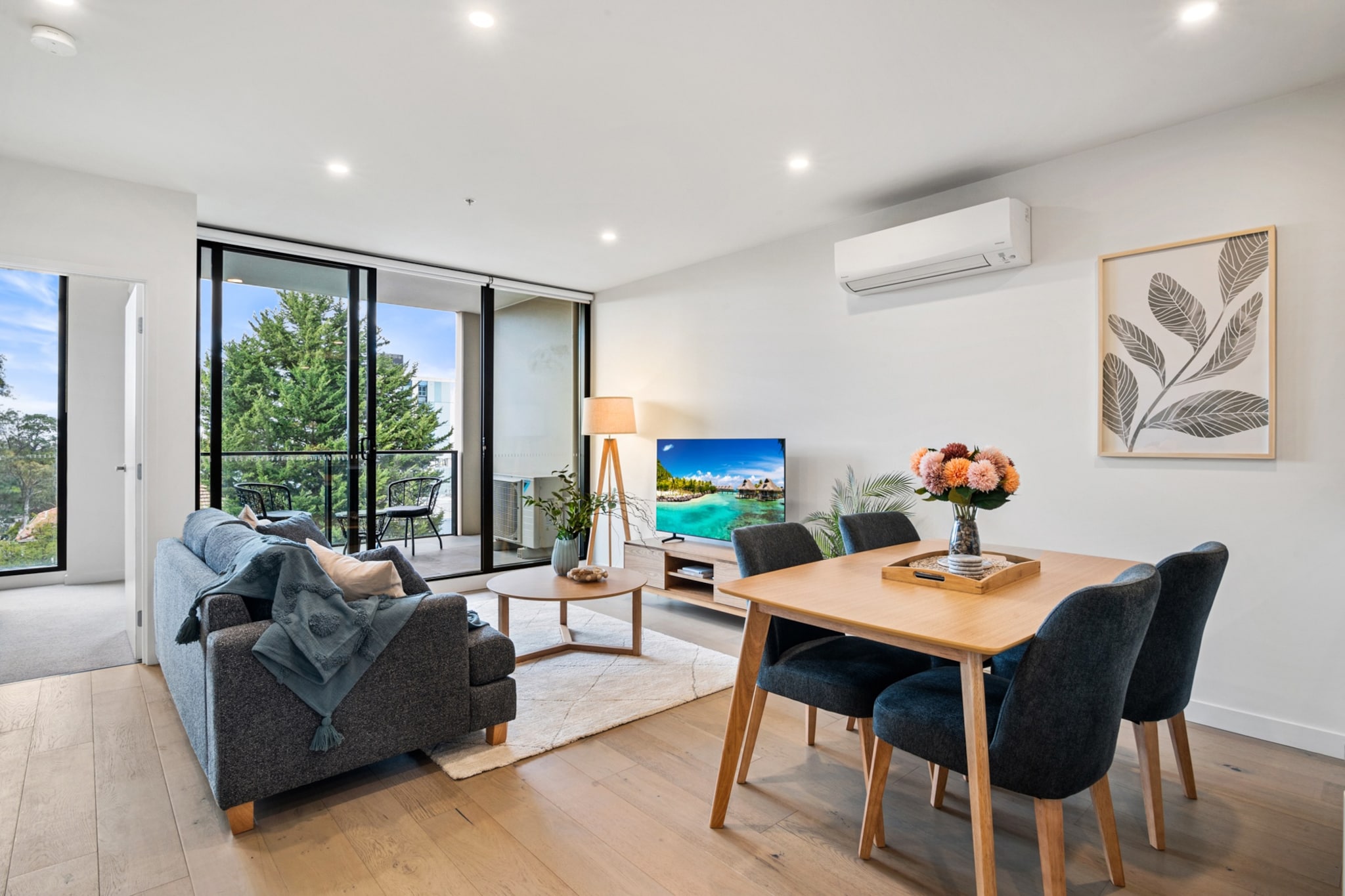 Bed Linen, Elevator, Hot Water, Internet Access DSL, Wardrobe, Living room(TV, seating area, air conditioning), Kitchen(dining table, stove, electric kettle, toaster, coffee machine, oven, microwave, dishwasher, fridge, freezer, dishes and cutlery, Coffee), bedroom(Queen Bed), bedroom(double bed), bathroom(shower, washbasin, toilet, hairdryer, Towels/Sheets (Incl.), shampoo, Essentials), bathroom(shower, washbasin, toilet, hairdryer, Towels incl., shampoo, Essentials), First Aid, Play area, tumble dryer, washing machine, balcony or terrace, heating, iron, Carbon monoxide detector, Long term stays allowed, Room-darkening shades, Town, Wine glasses