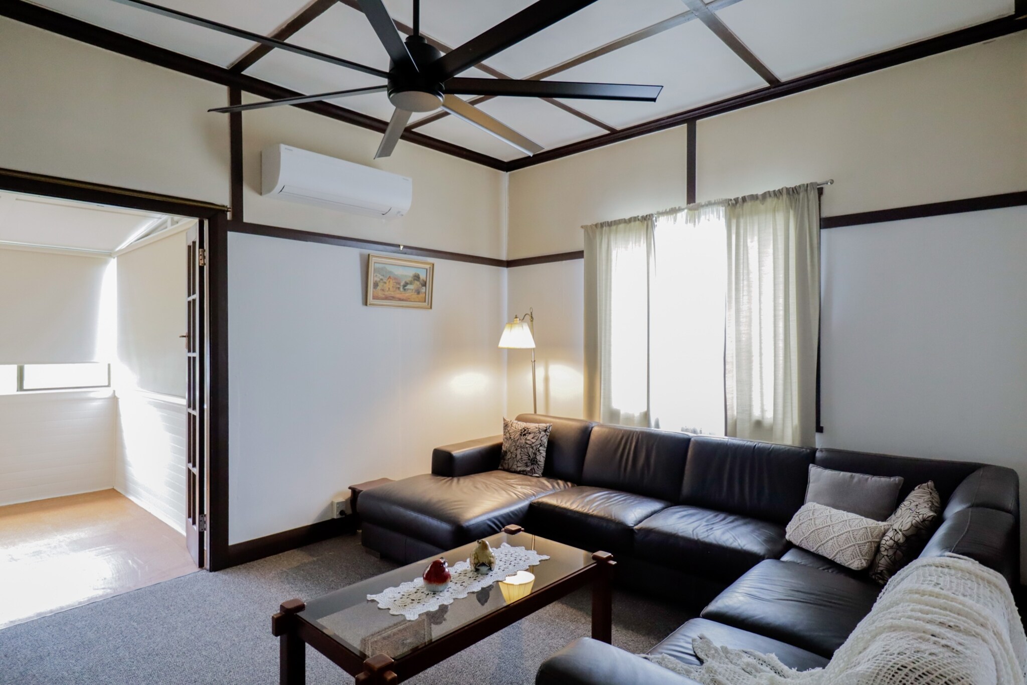 Cosy 3-Bed Home with Fireplace & Outdoor BBQ