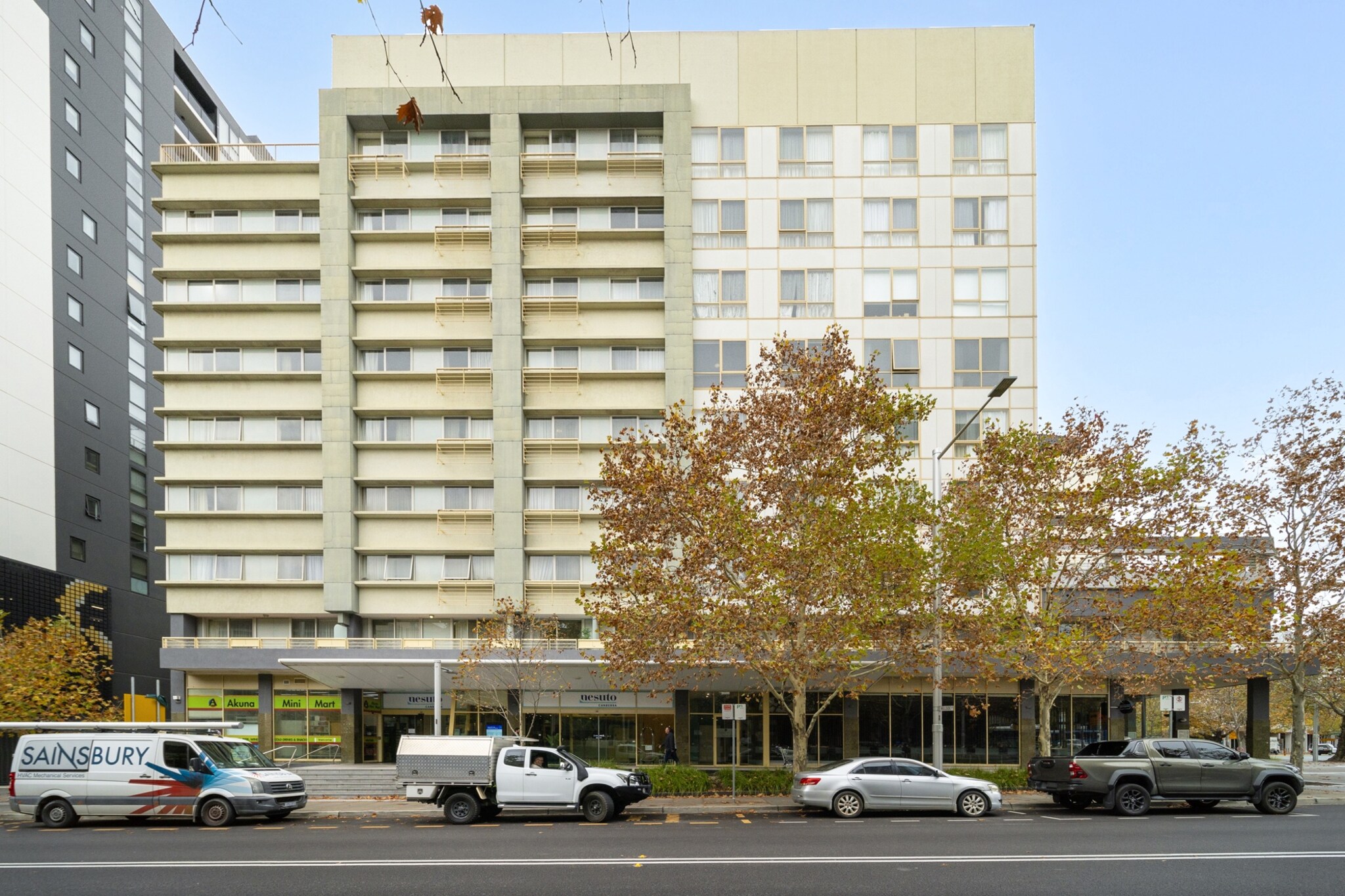 Central ACT Studio with Indoor Pool and Gym