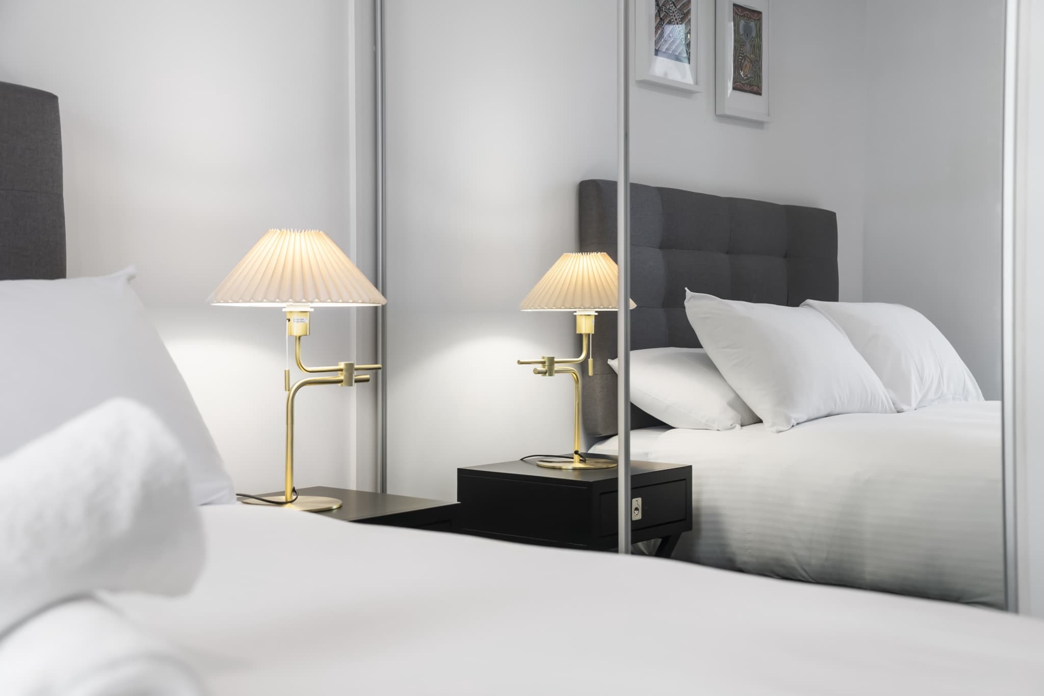 Sleek Southbank 2-Bed Apartment with Balcony Views