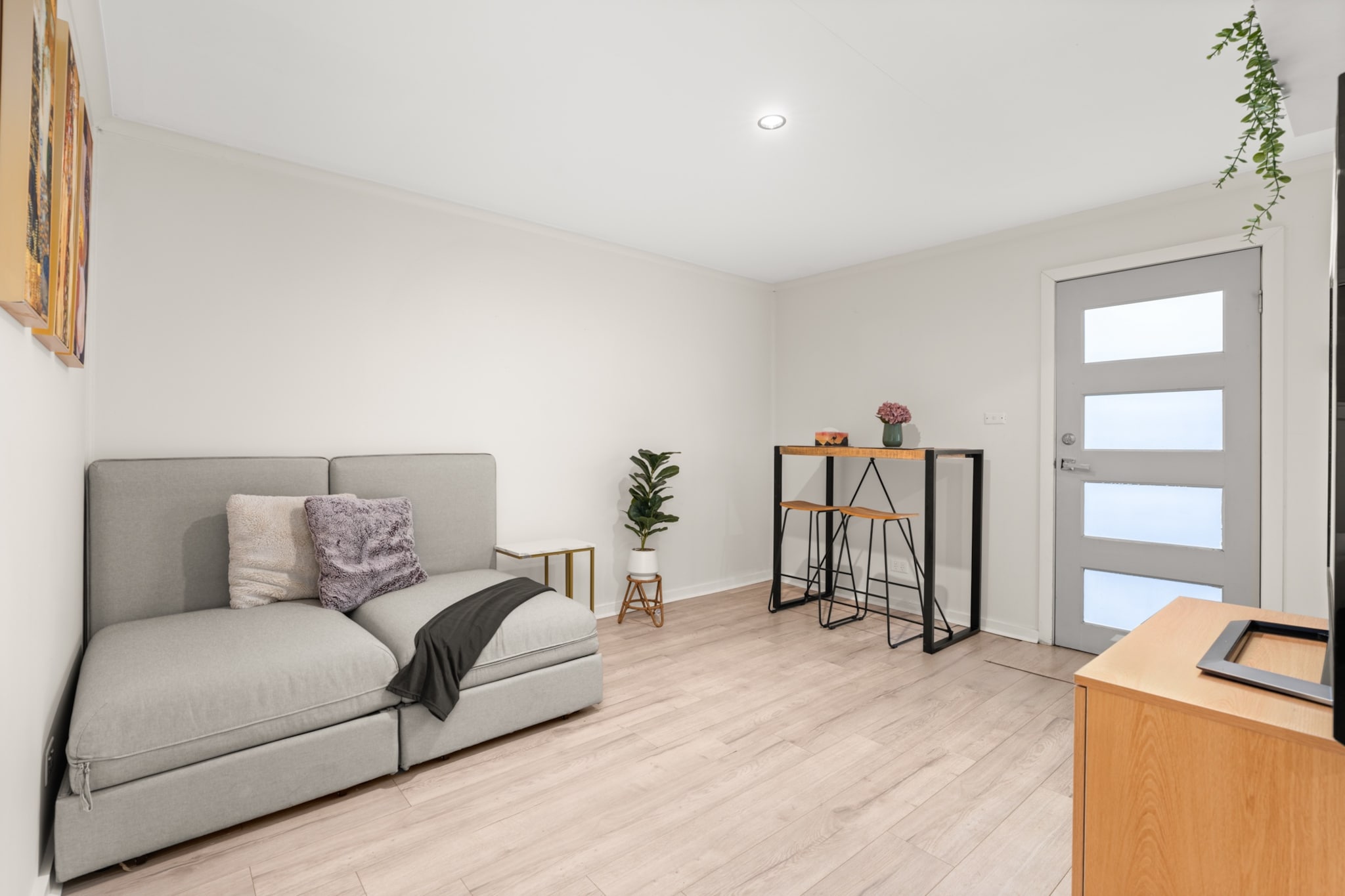 Bright 1-Bed Apartment with Garden Views