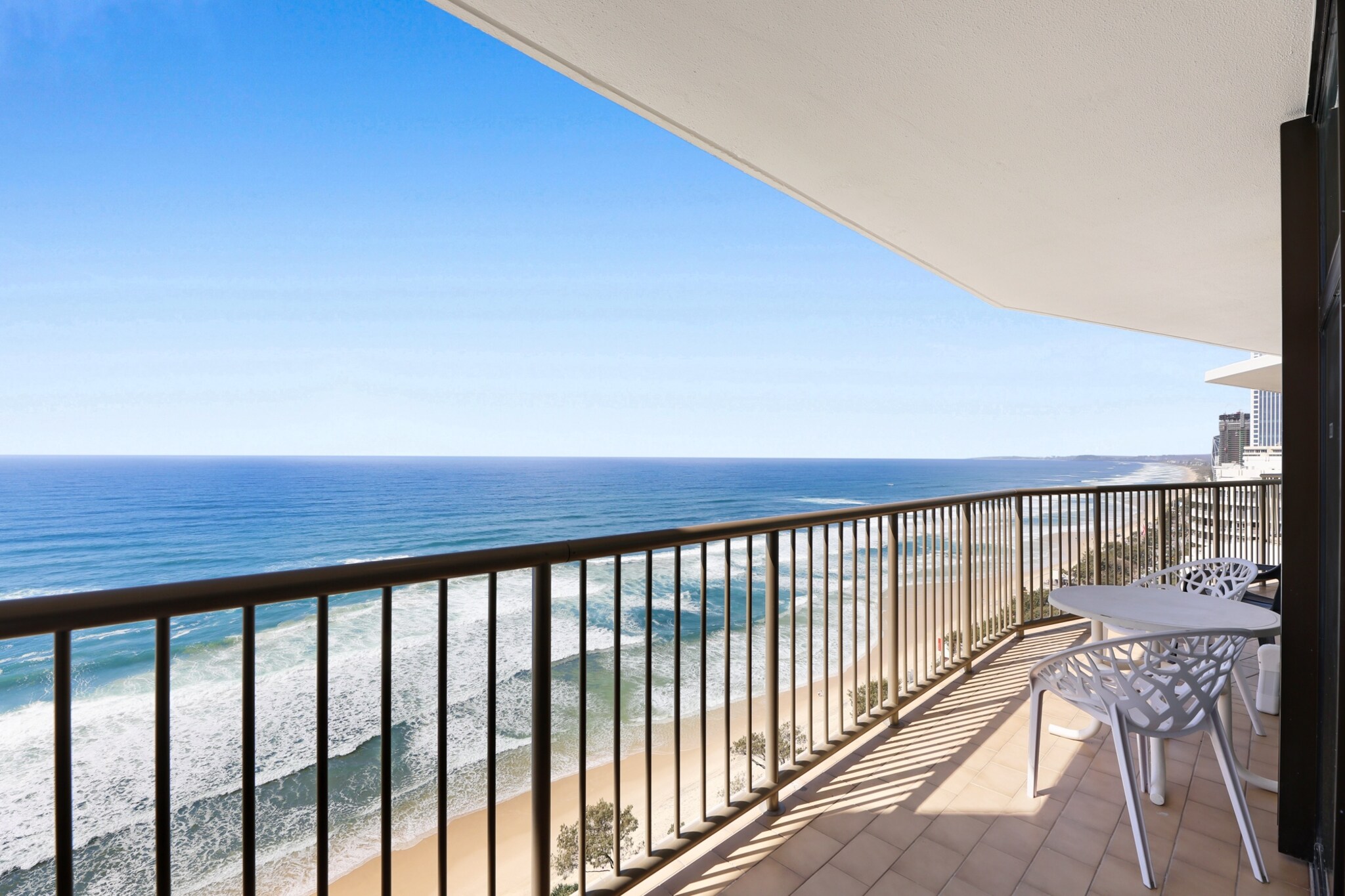 Beachfront Stylish Apartment with Ocean Views