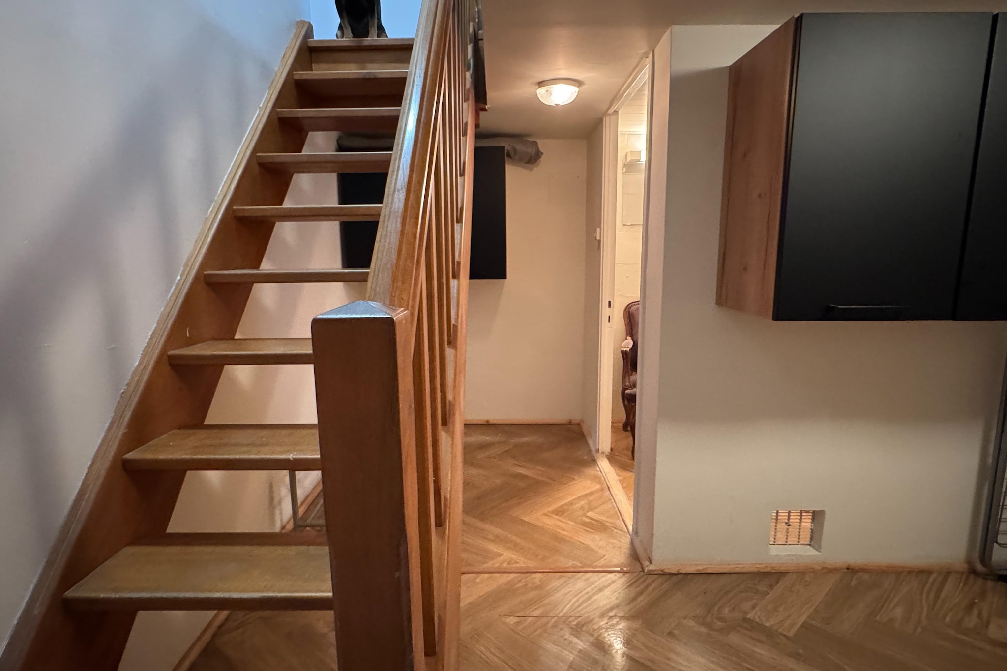 Appartement avec la petite cour-Stairs