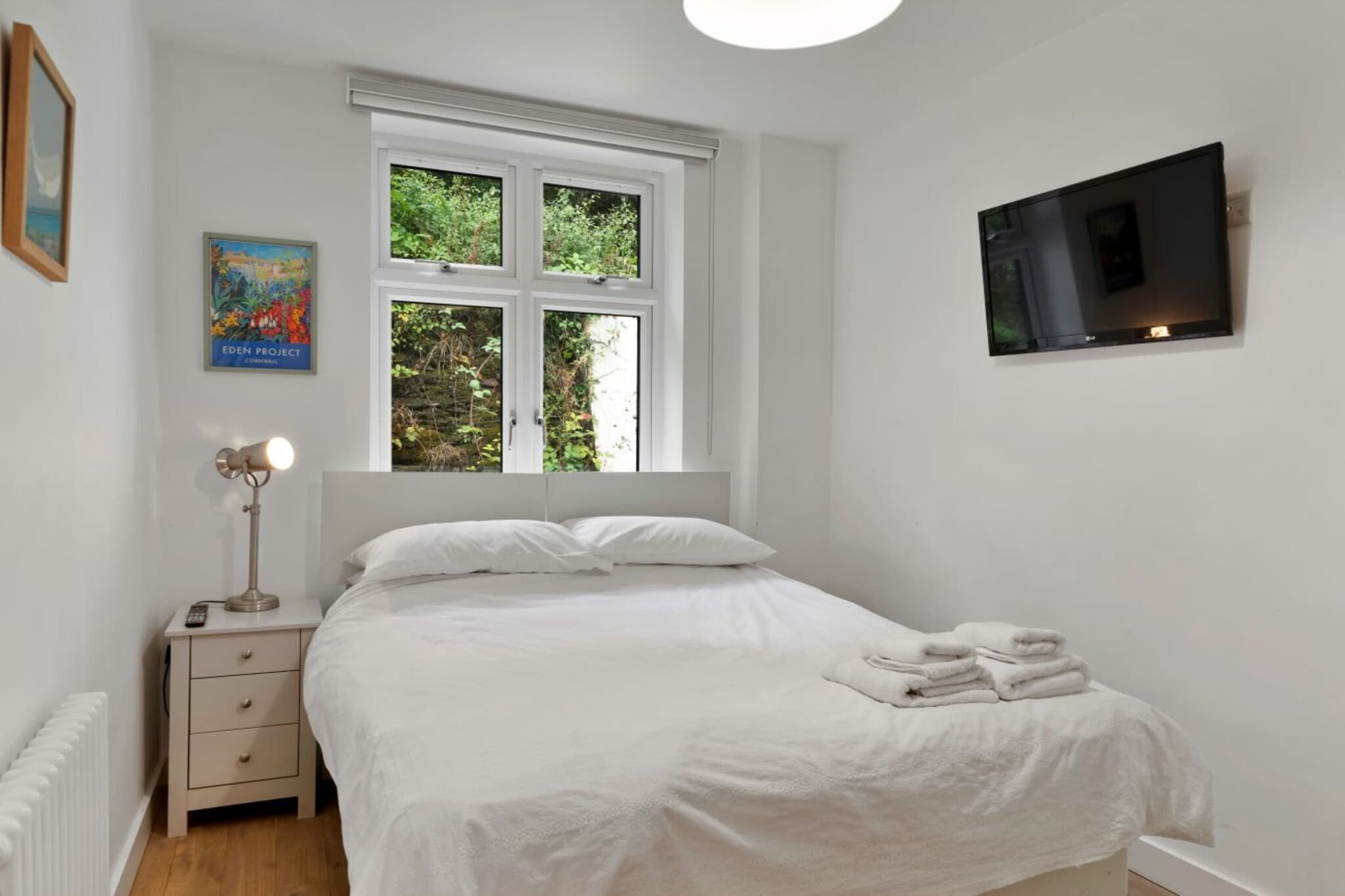Three Quarter Cottage - Bedroom