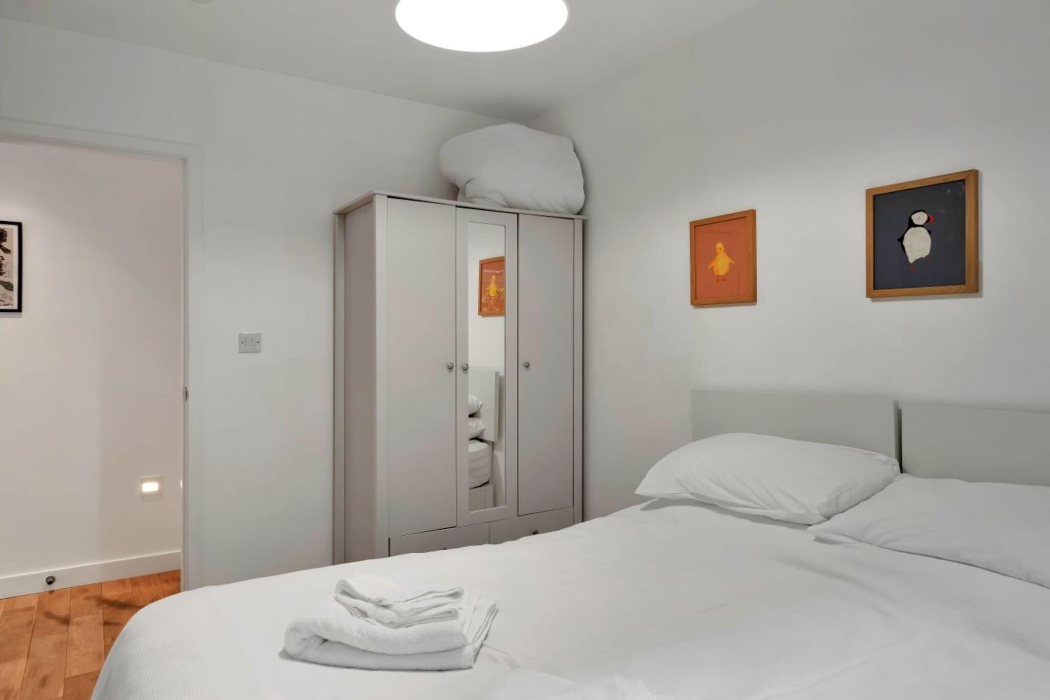 Three Quarter Cottage - Bedroom