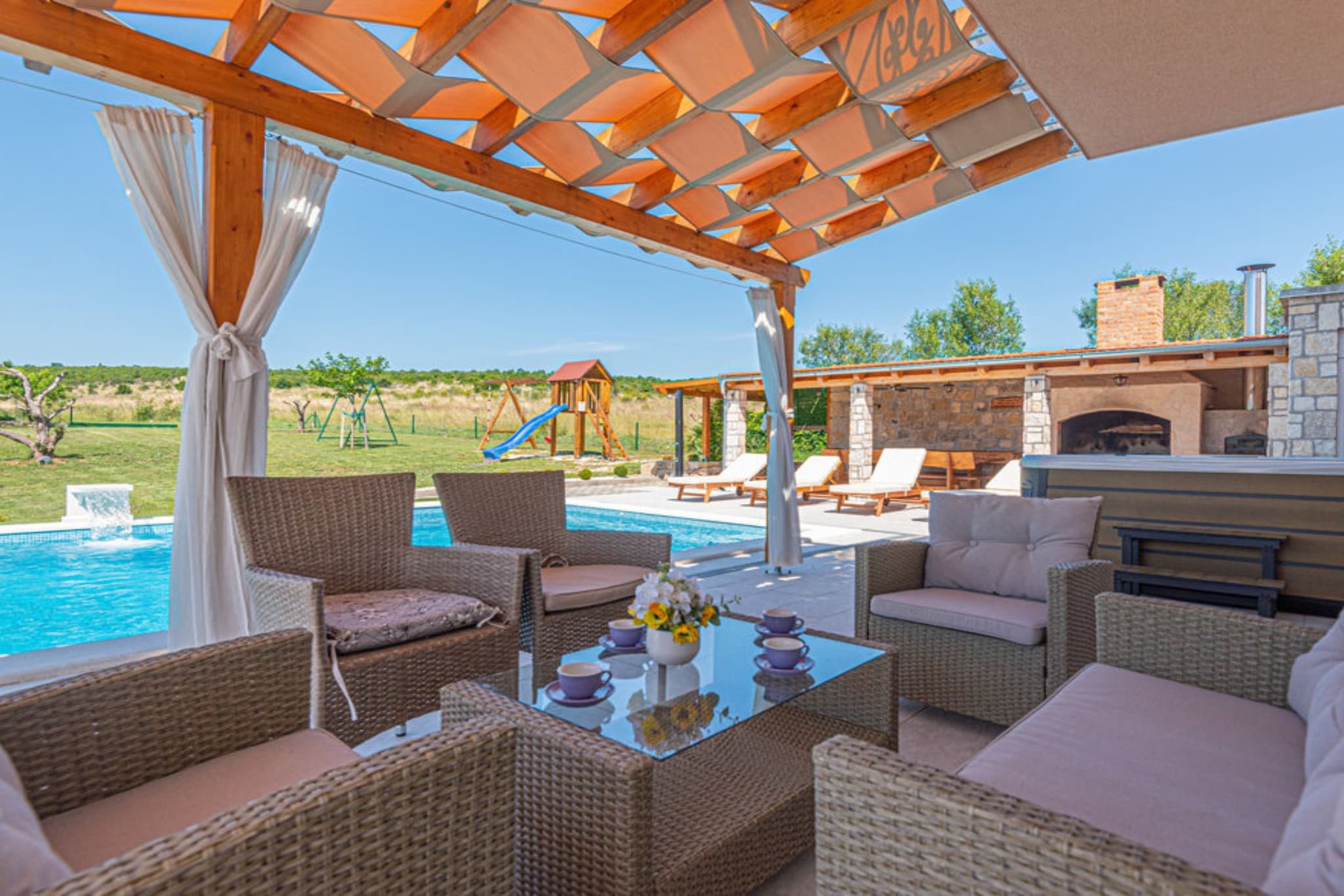 Villa Maria with Outdoor Pool - Five Bedroom Villa with Outdoor Pool-Zwembad