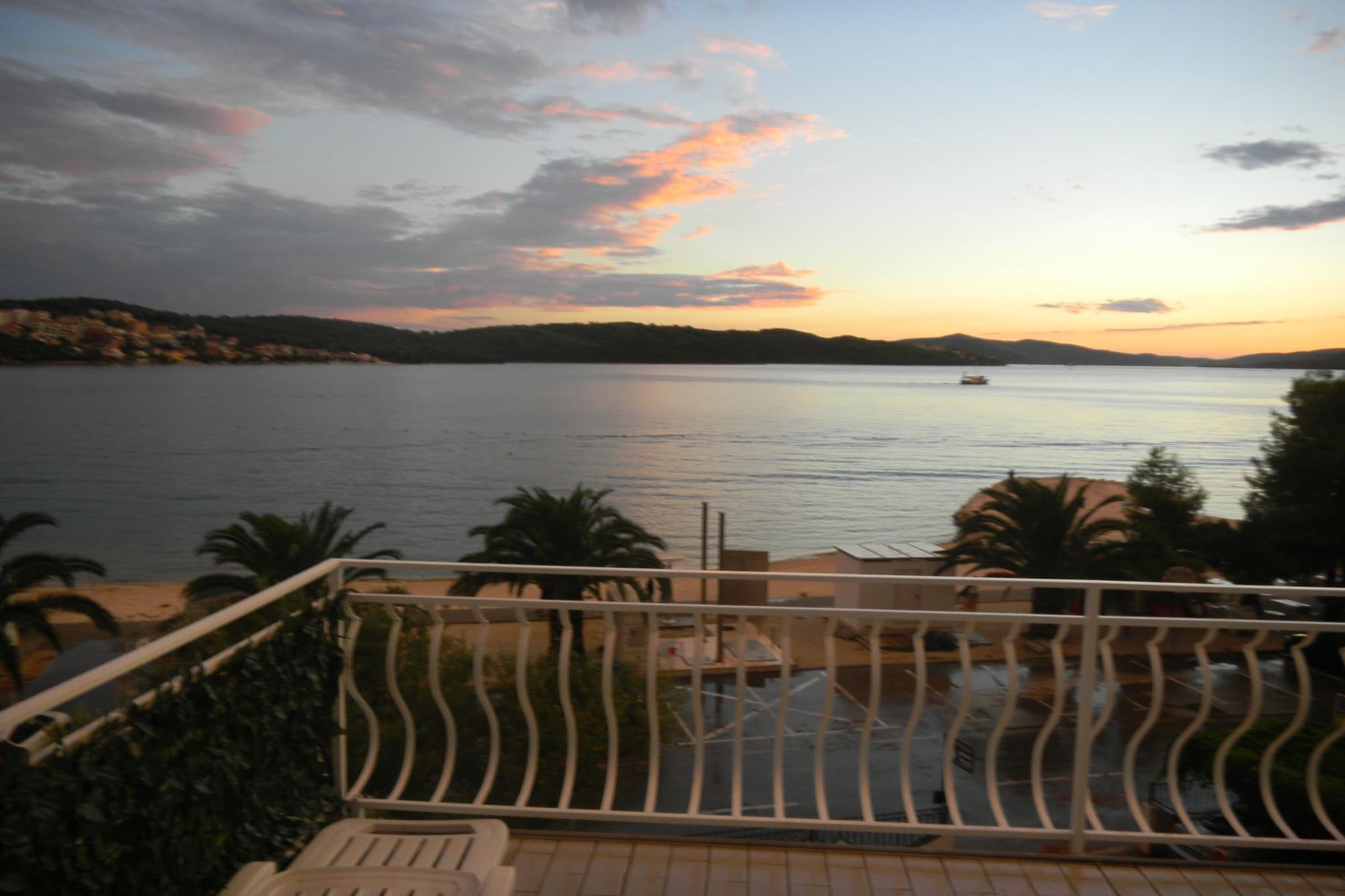 Apartments Jaman Dalmatica Čiovo - Three Bedroom Apartment with Sea View and Terrace-Terrasbalkon