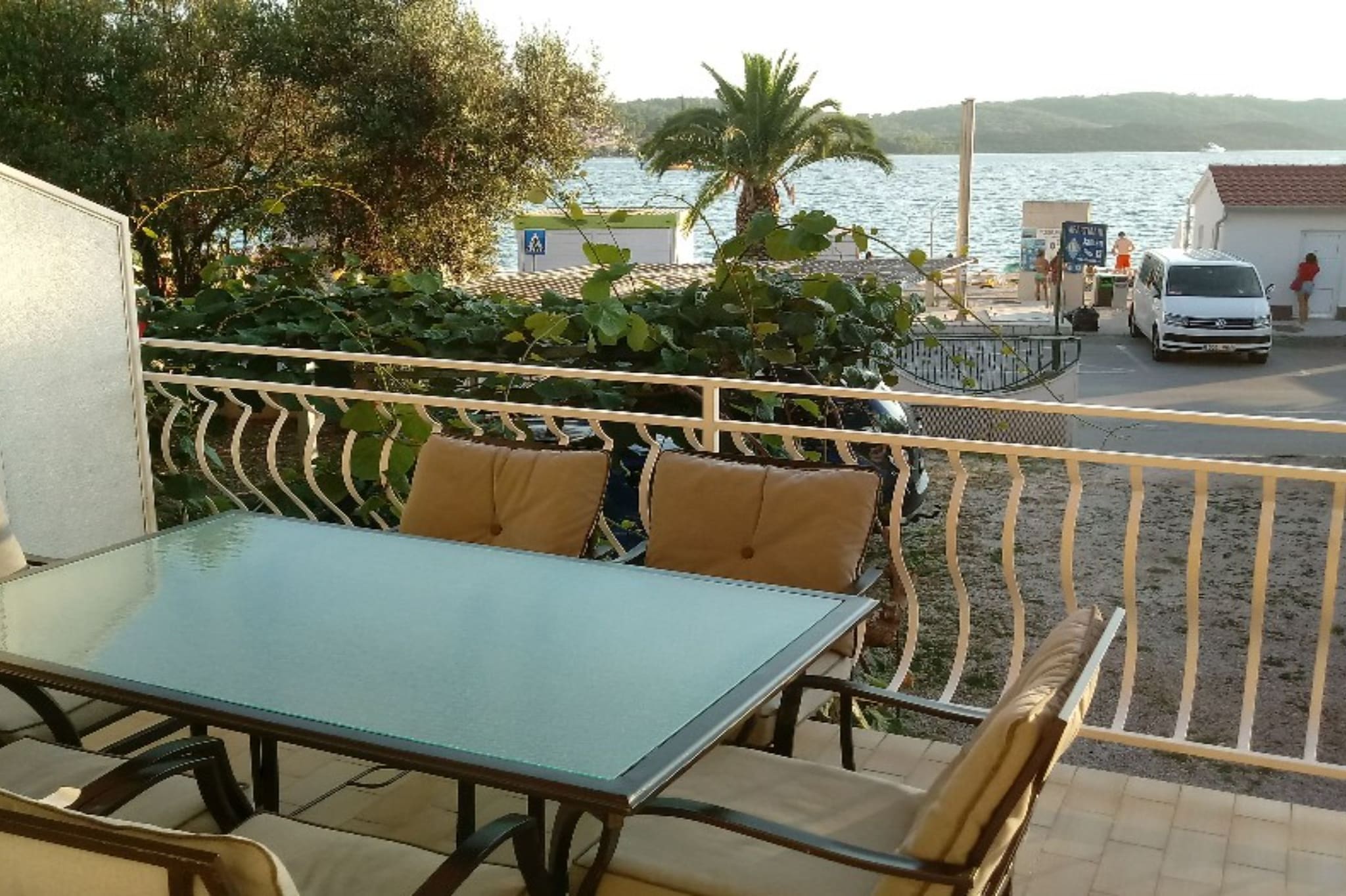 Apartments Jaman Dalmatica Čiovo -Studio Apartment with Sea View and Balcony-Terrasbalkon