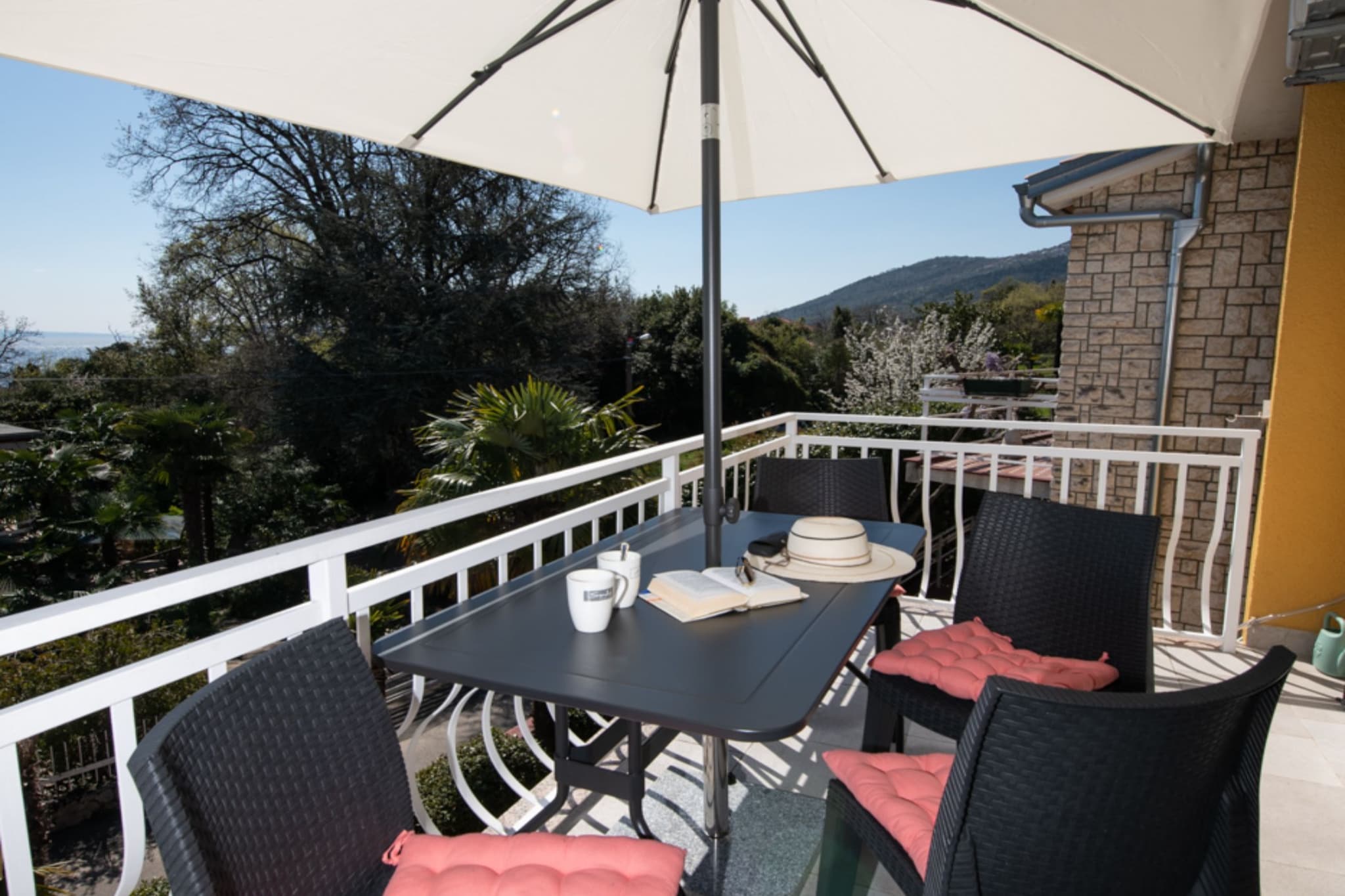 Apartments Mirjana IKA - One Bedroom Apartment With Balcony And Sea View (A2)-Terrasbalkon