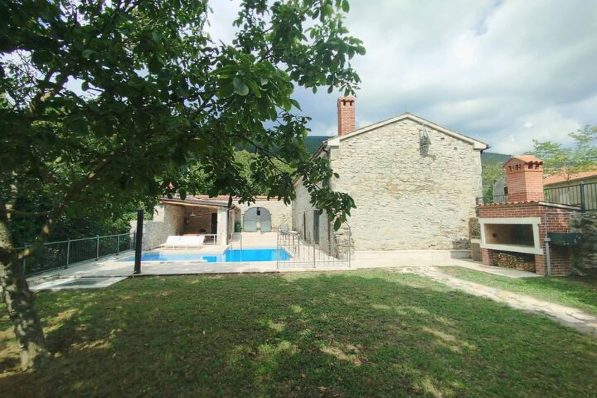 Villa Galant Brgudac - Private Oasis with Pool-Gardens in summer
