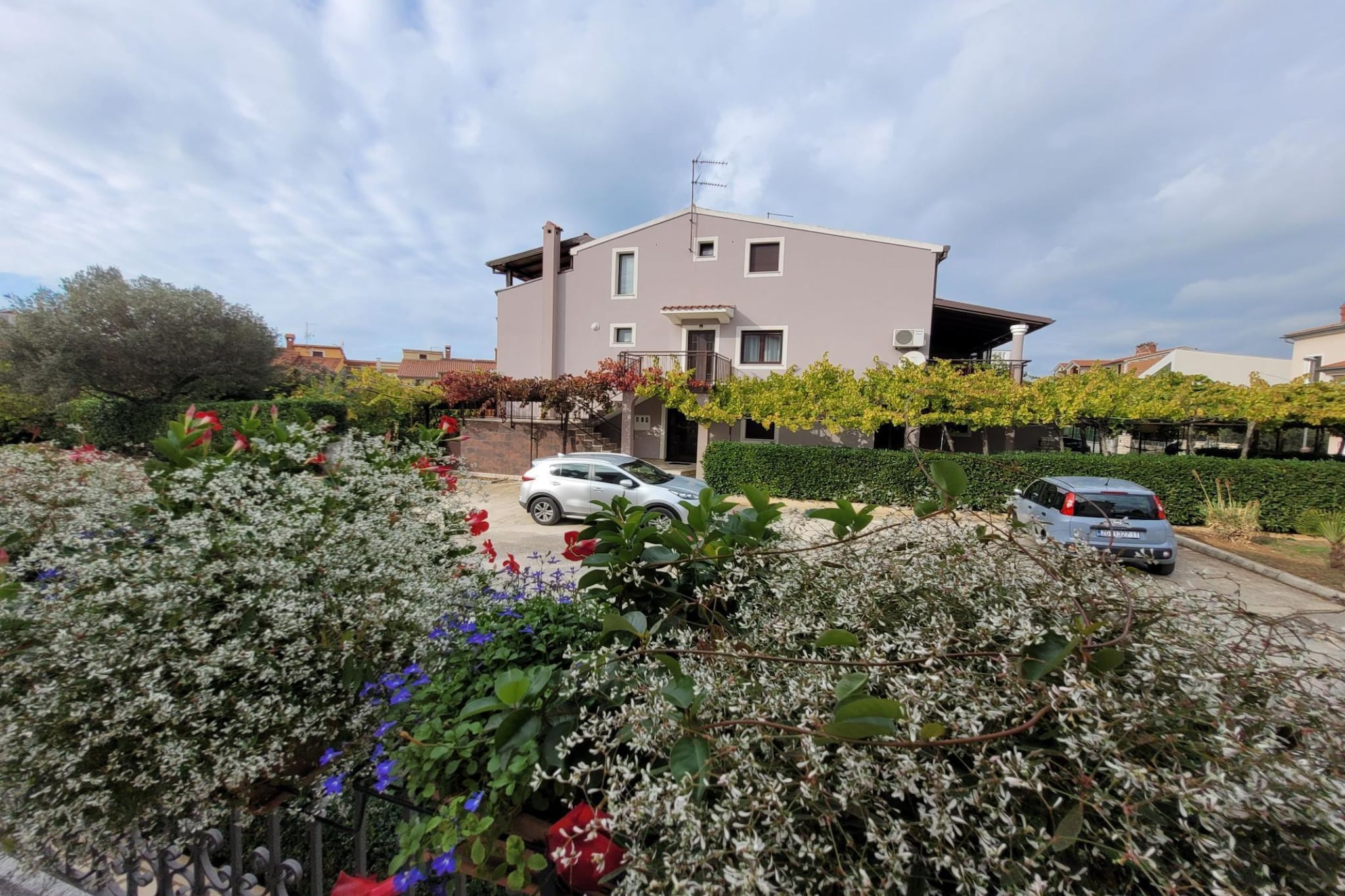 Apartmetns Villa Dina 2-Outdoor