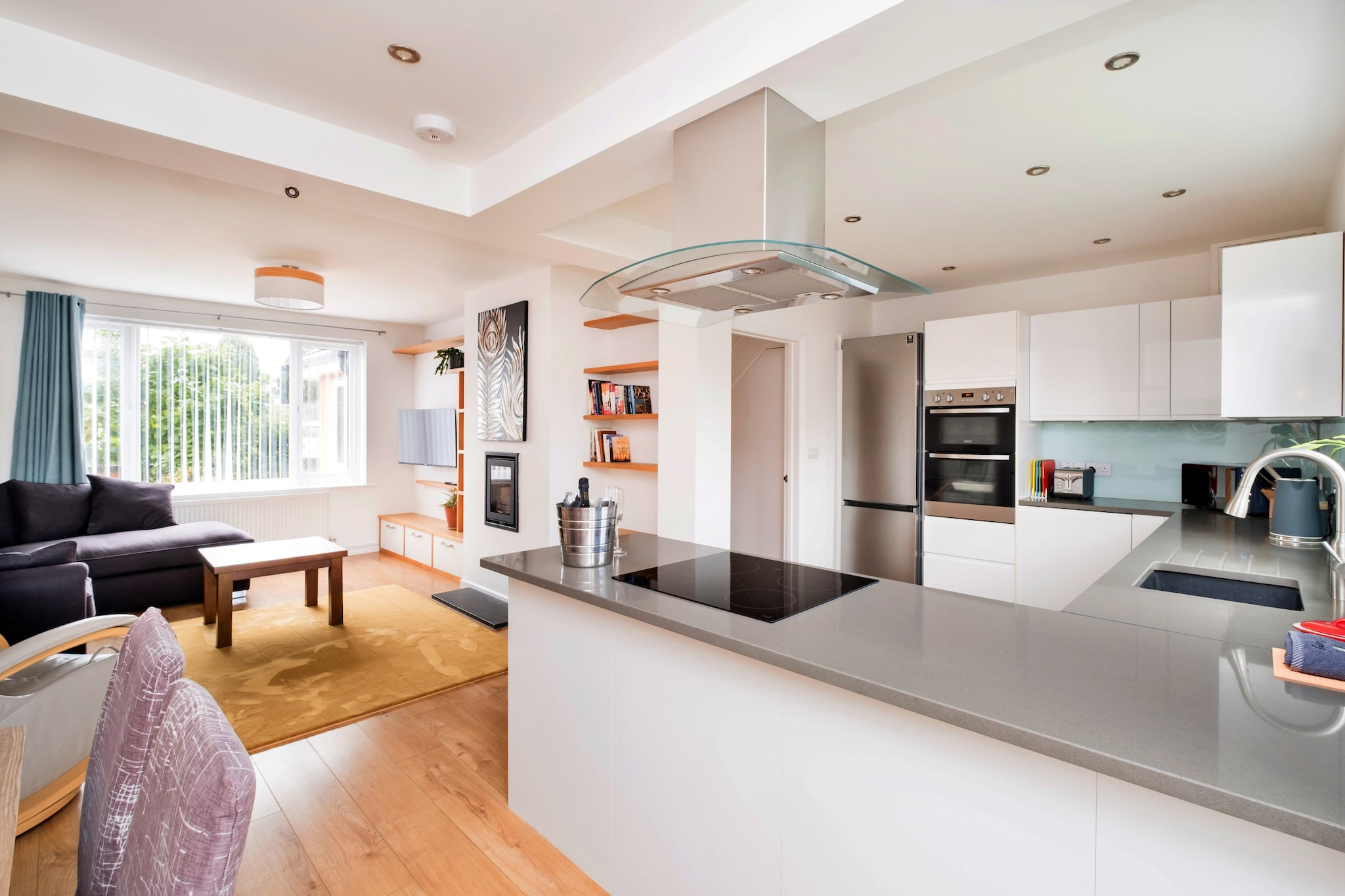 Elizabeth House - Kitchen