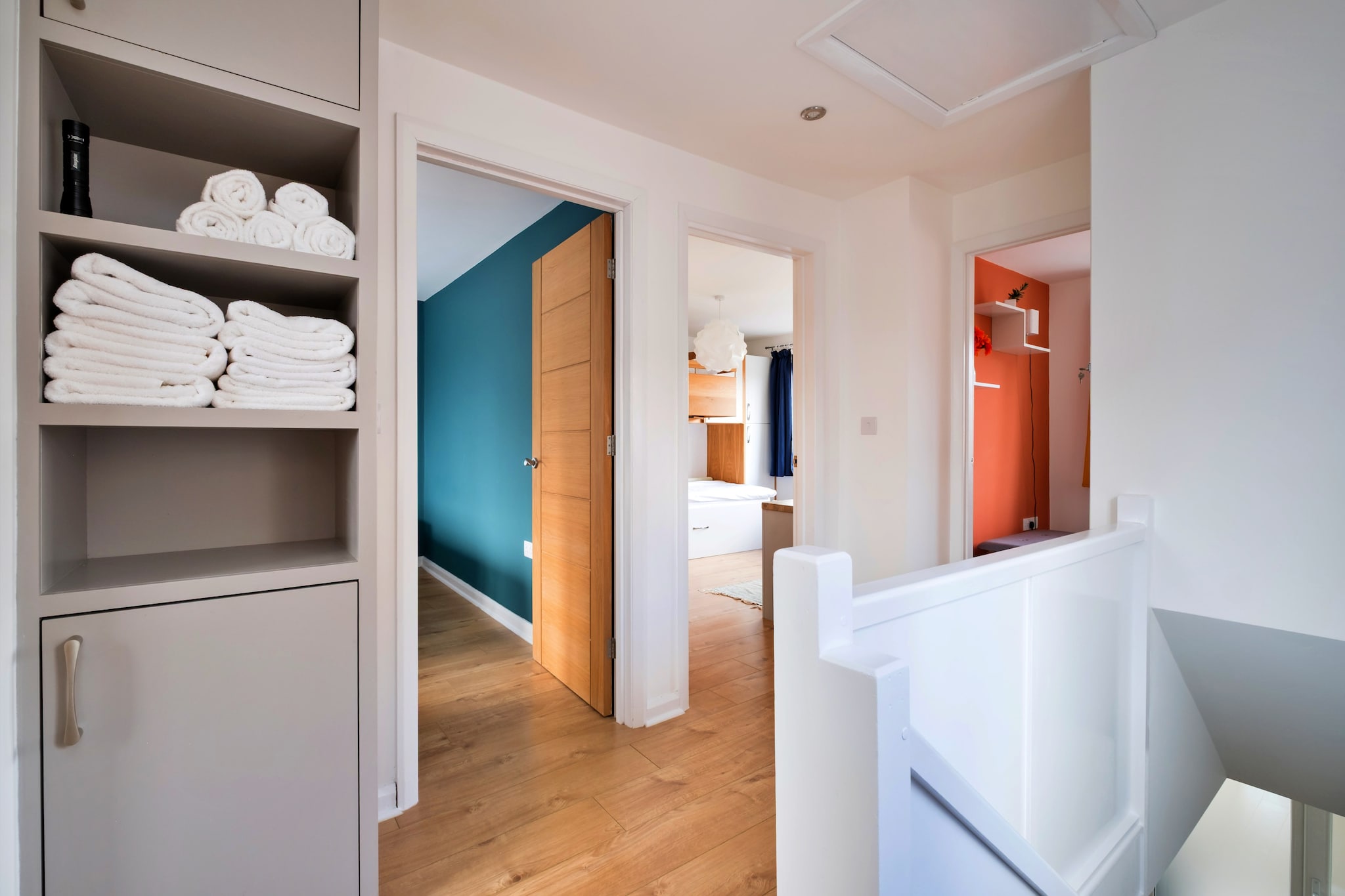 Elizabeth House - Landing