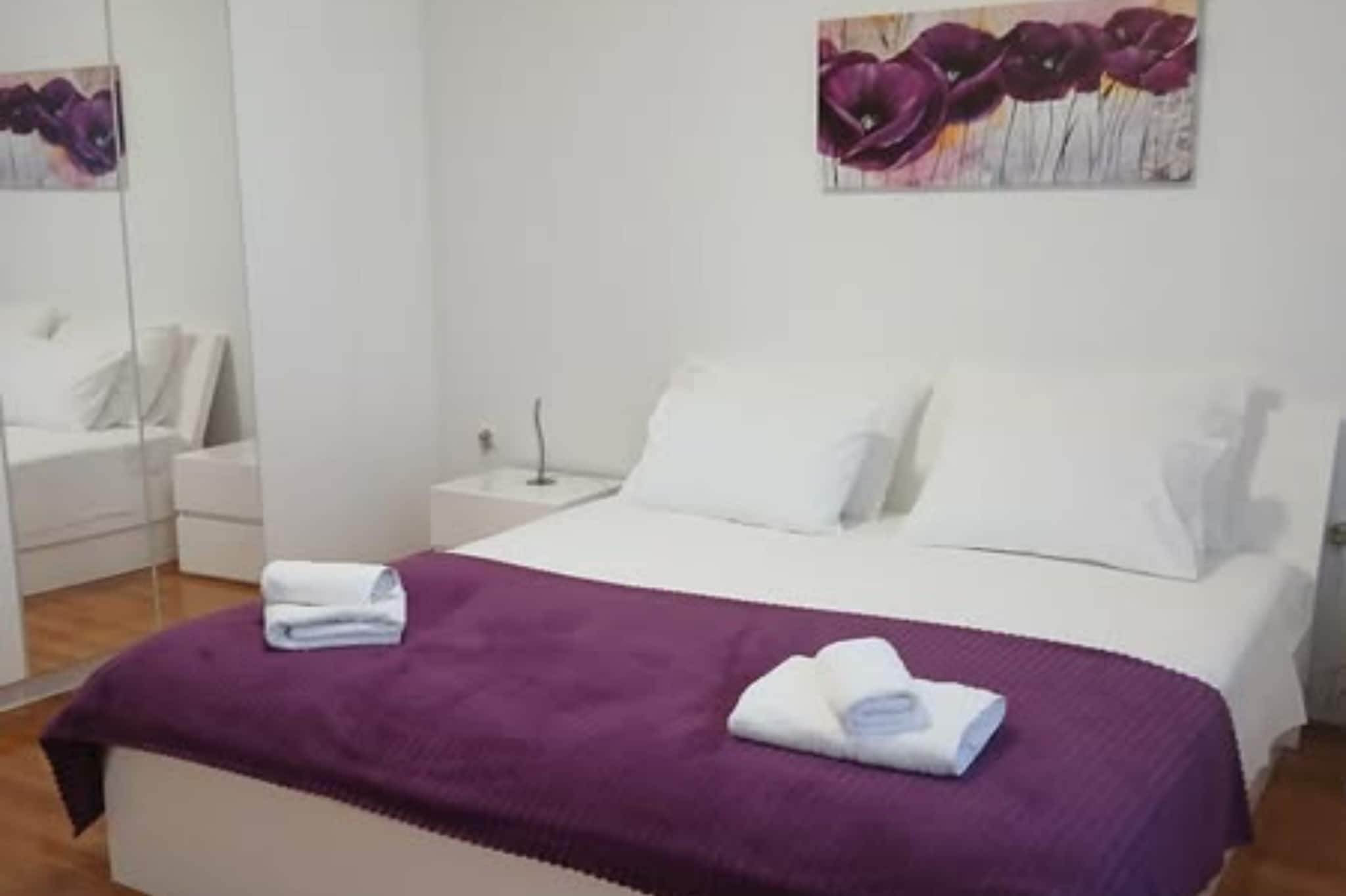 Apartment Eli - Three Bedroom Apartment With Terrace And Sea View-Chambre
