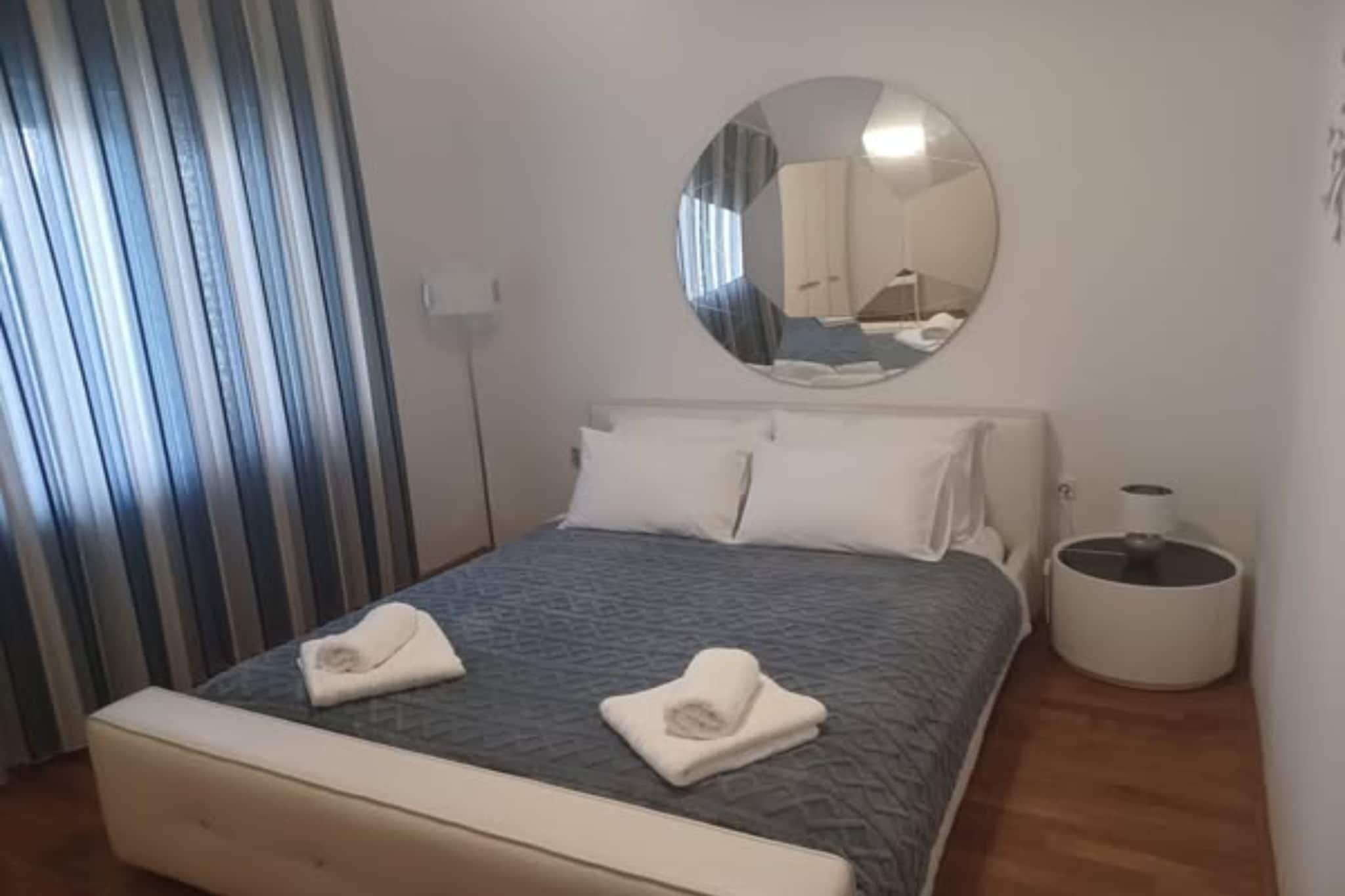 Apartment Eli - Three Bedroom Apartment With Terrace And Sea View-Chambre