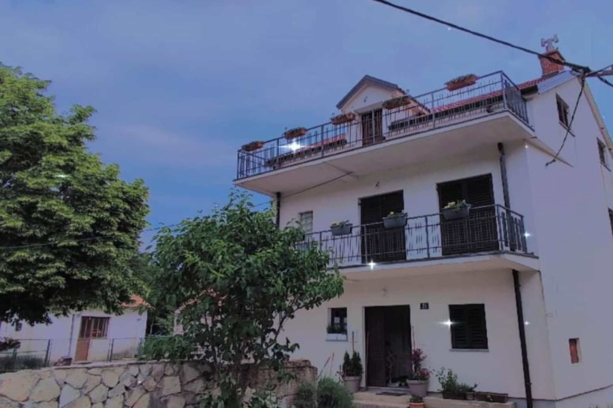 Apartment and Room Mare Vrlika - Two Bedroom Apartment  with Balcony-Buitenlucht