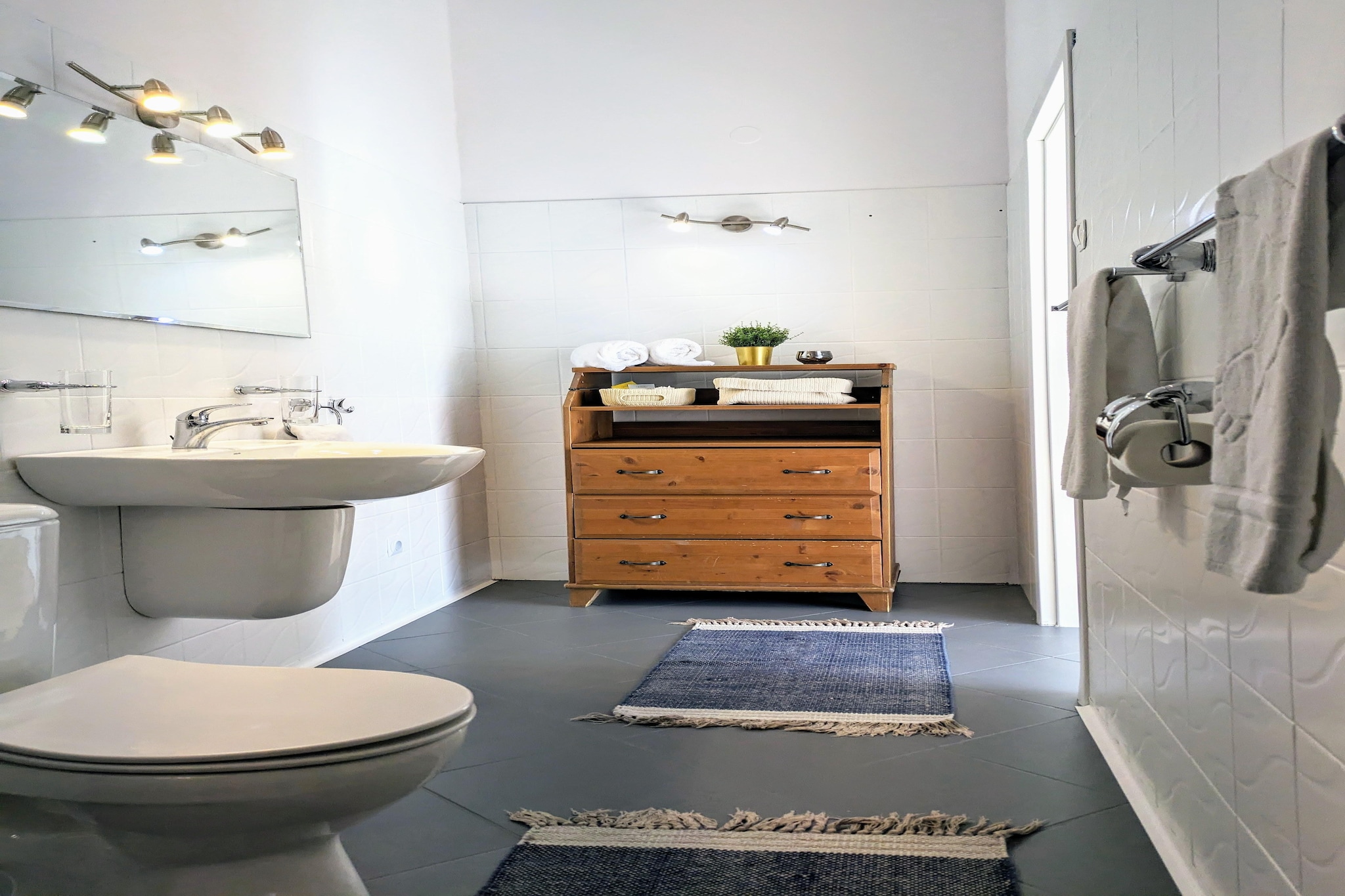 Apartament 8-osobowy na Portowej Kołobrzeg-Bathroom
