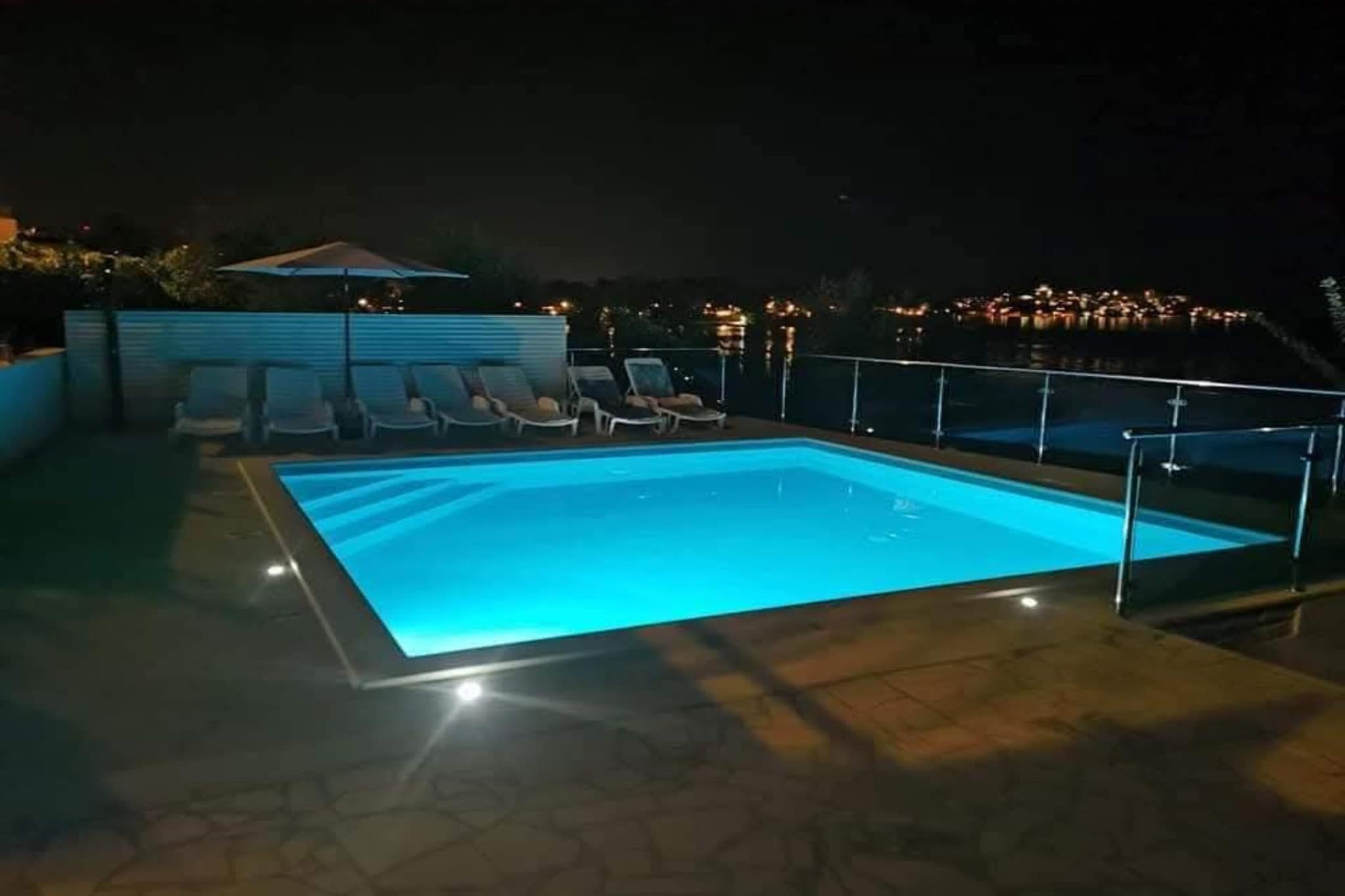 Three- Bedroom Apartment With Sea View A3-Swimming pool