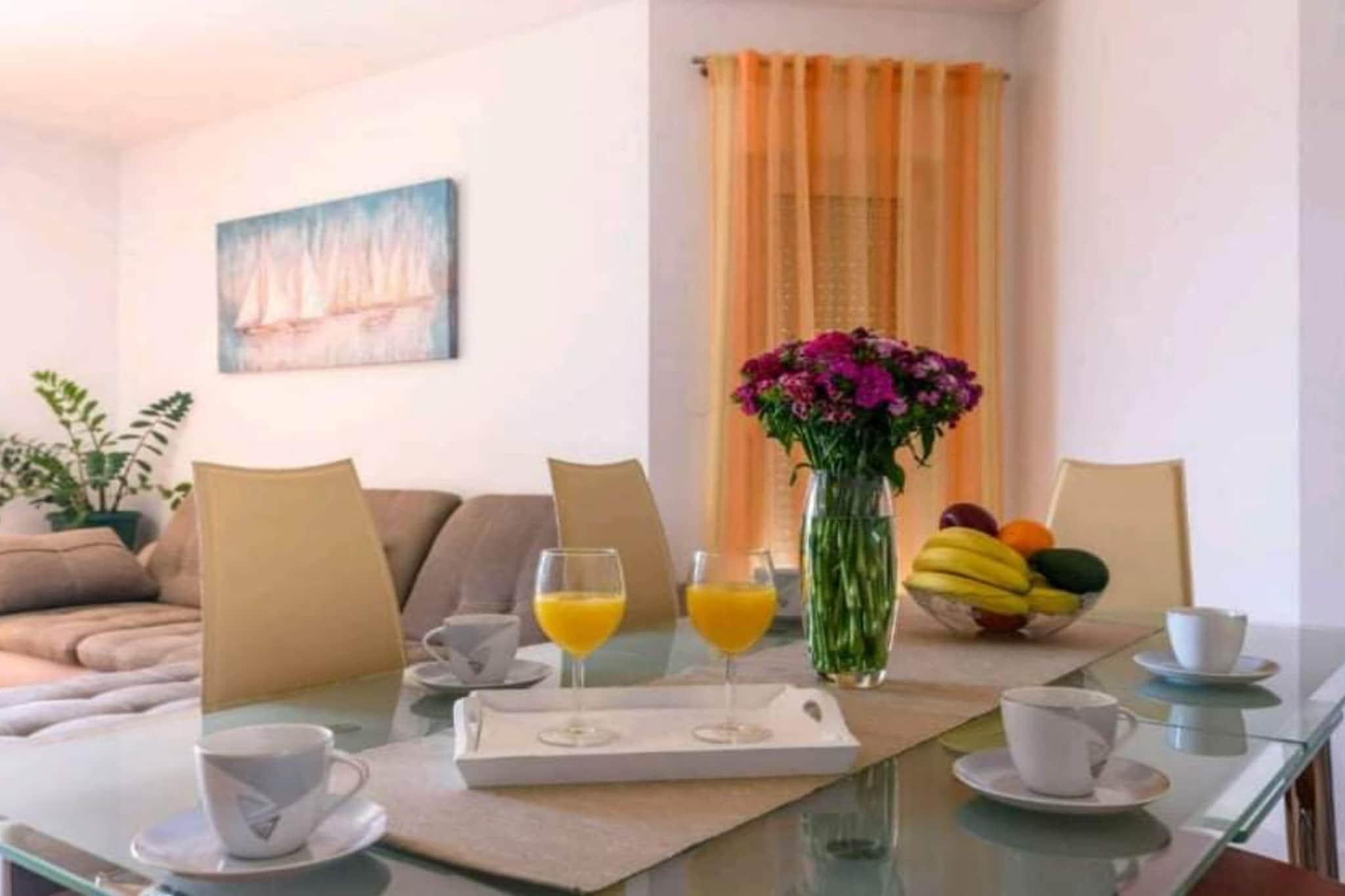 Apartment Antonia Trogir - Two-Bedroom Apartment With Sea View-Eetkamer