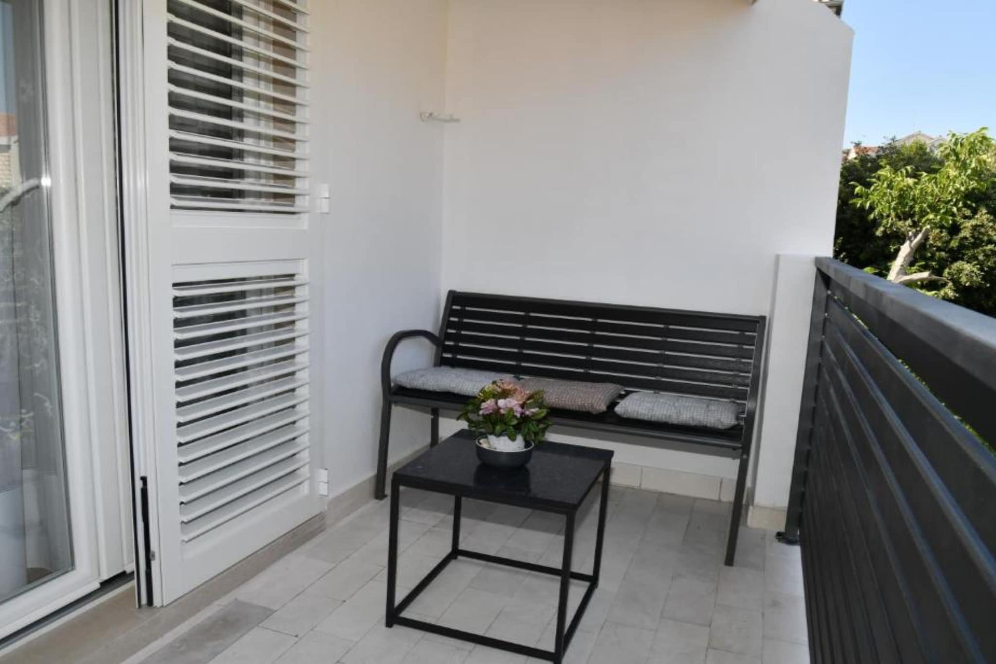 Two Bedroom Apartment with Balcony &  Garden View-Terrasbalkon