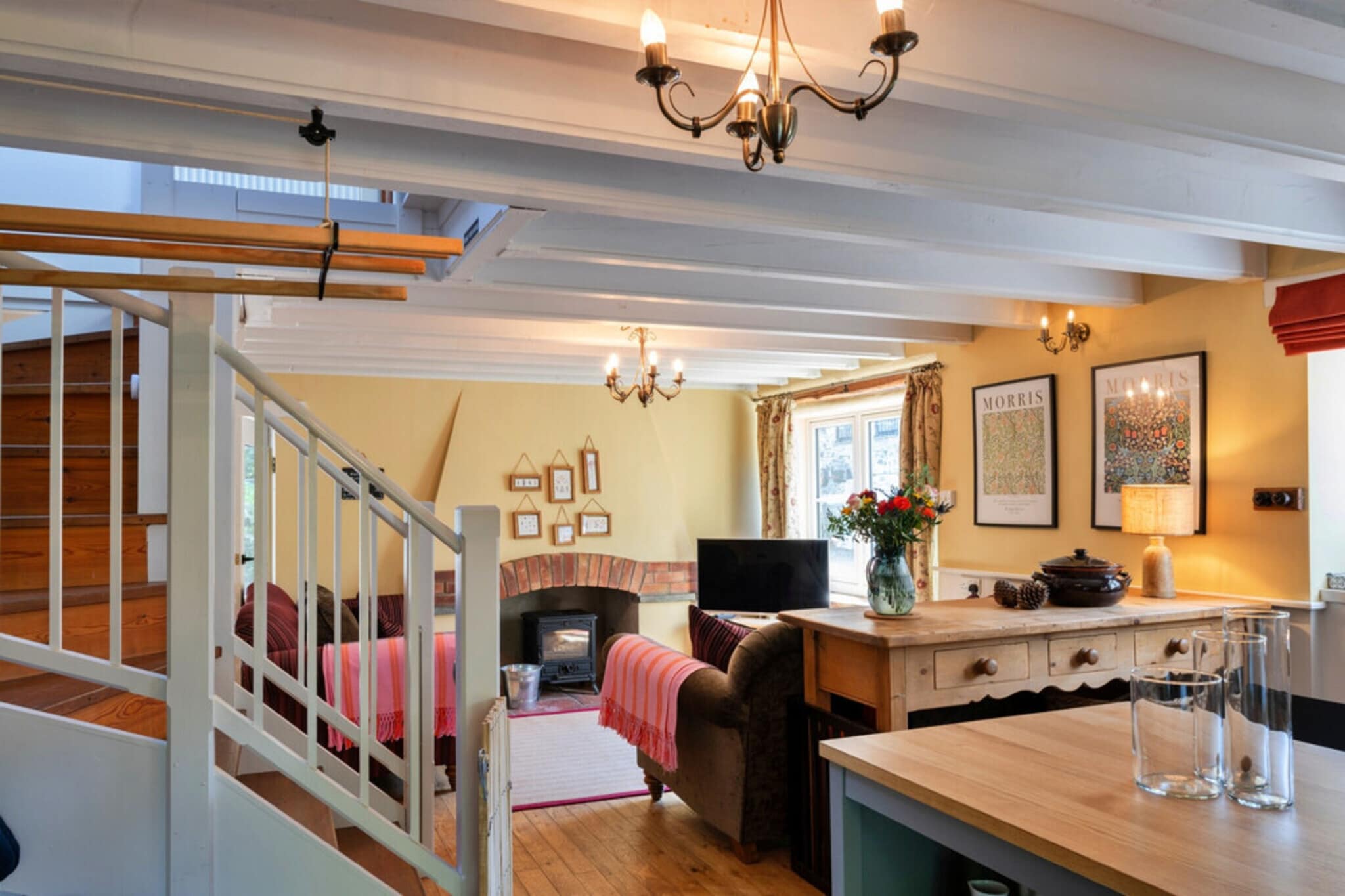 Marsh Cottage - Living room