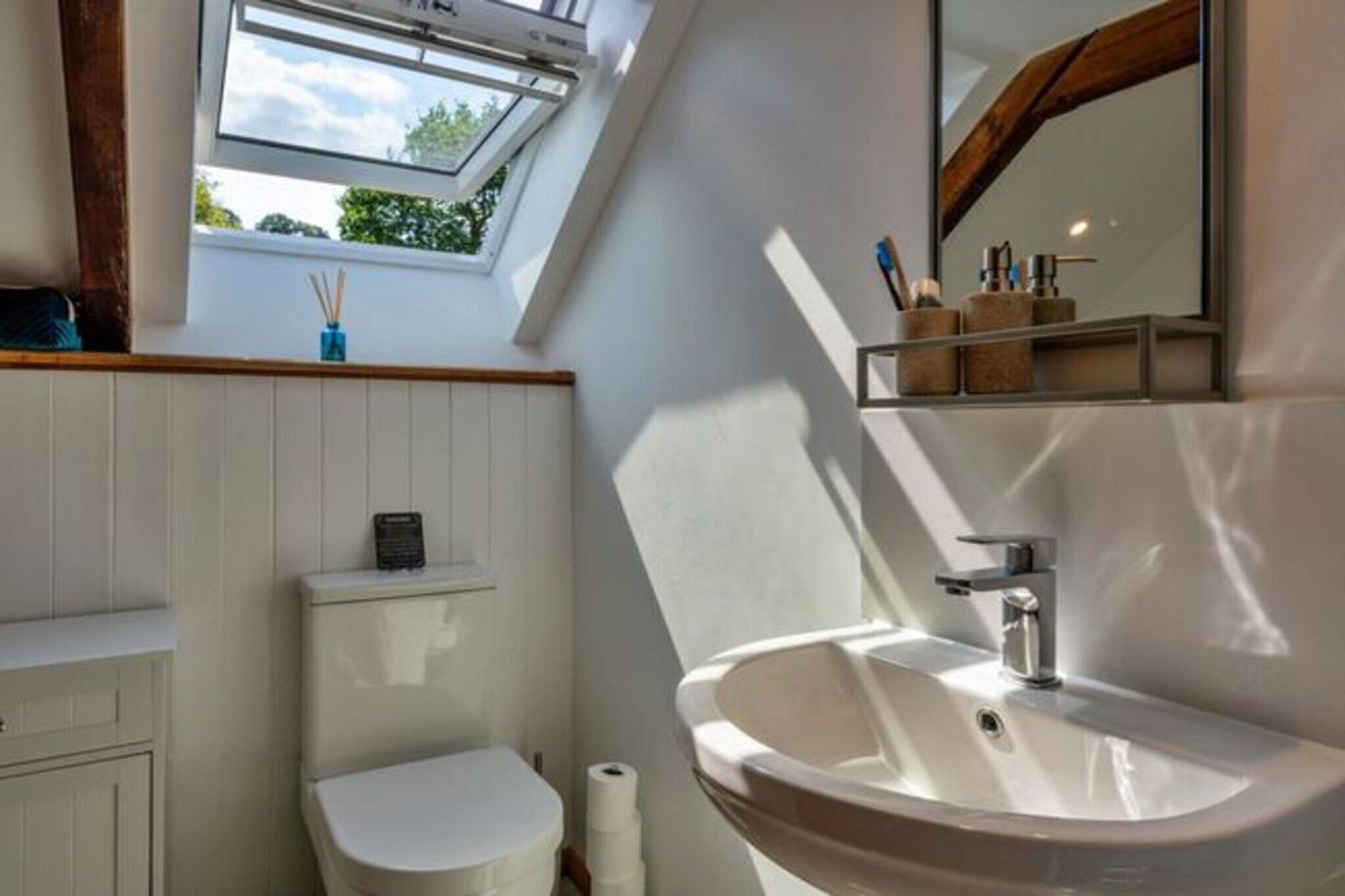 Marsh Cottage - Bathroom